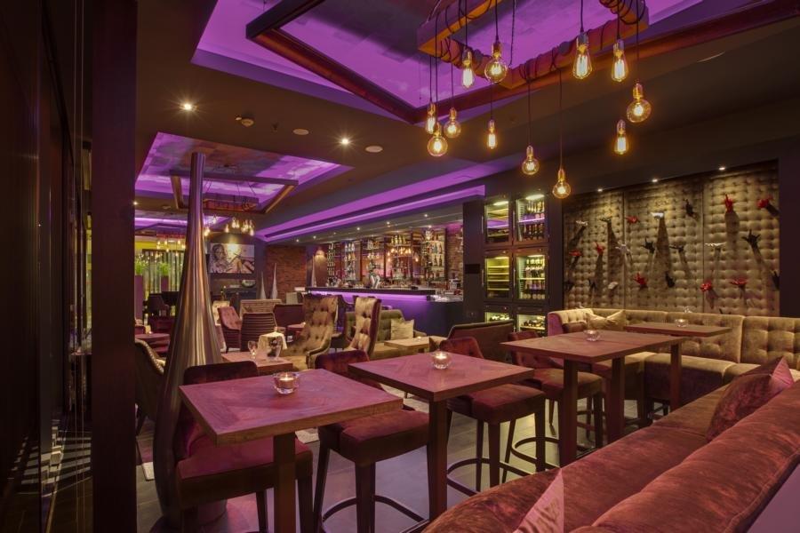 Tinos Restaurant & Bar