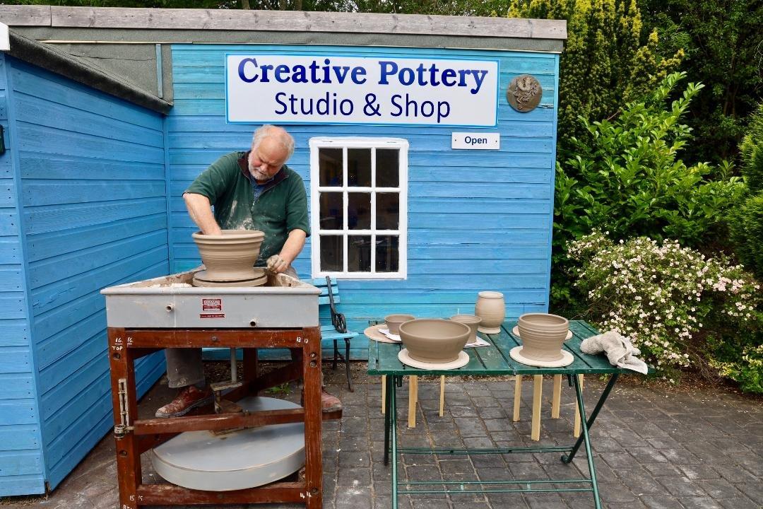 Creative Pottery by Lee Waterman