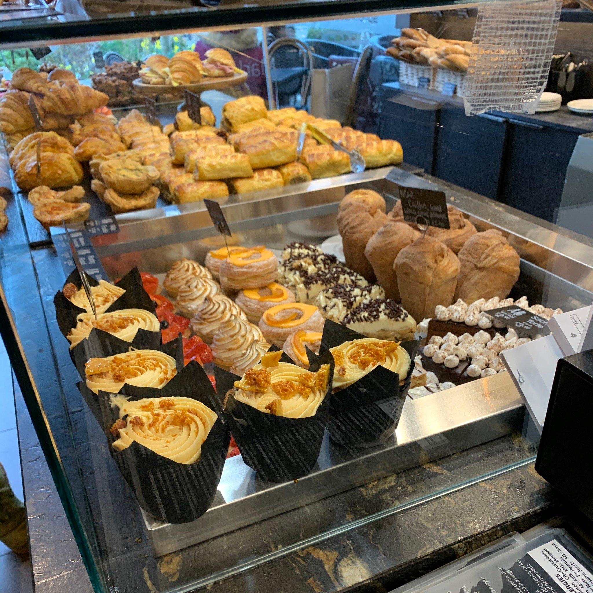 Photo by happydamnfriday