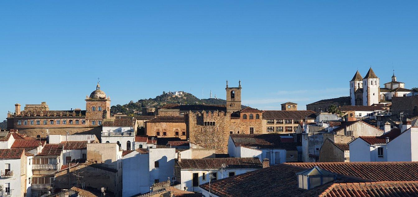 Al-Qazeres Luxury La Concepción