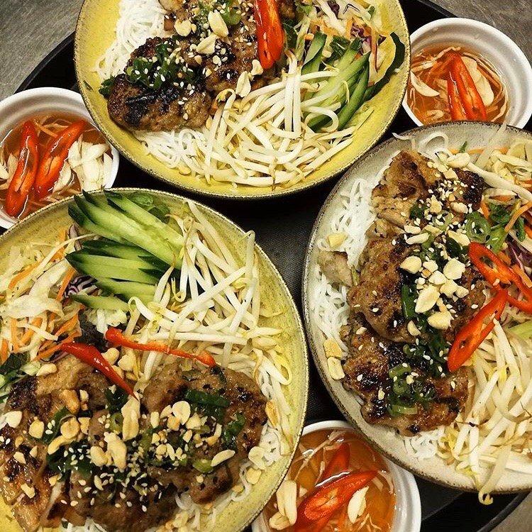 Tíns Vietnamese Food