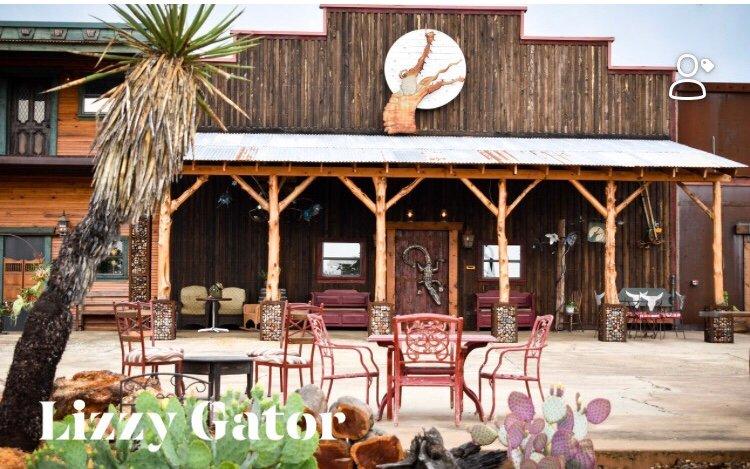 LizzyGator Custom Creations