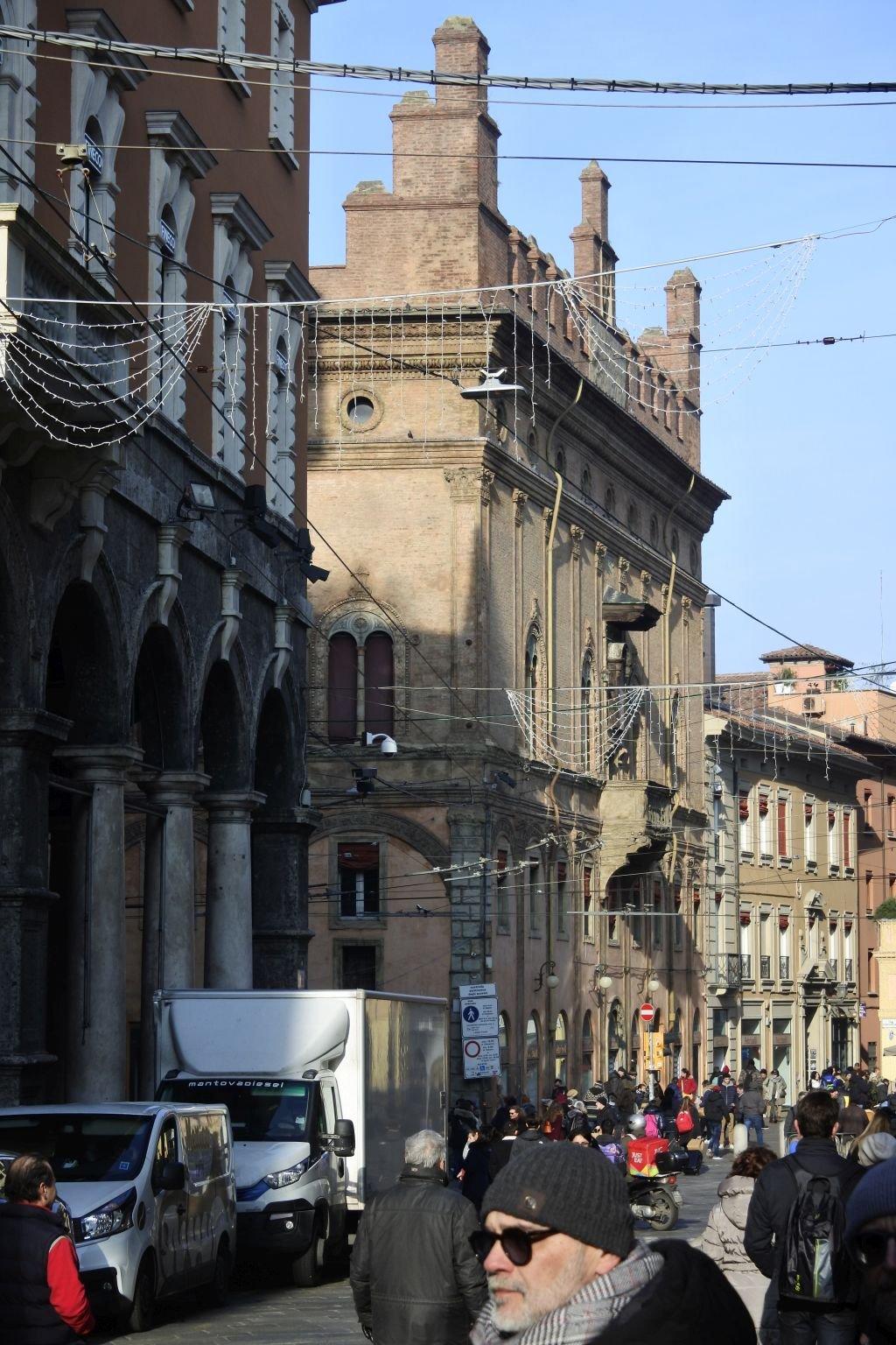 Palazzo dell'Arte de' Drappieri o Strazzaroli