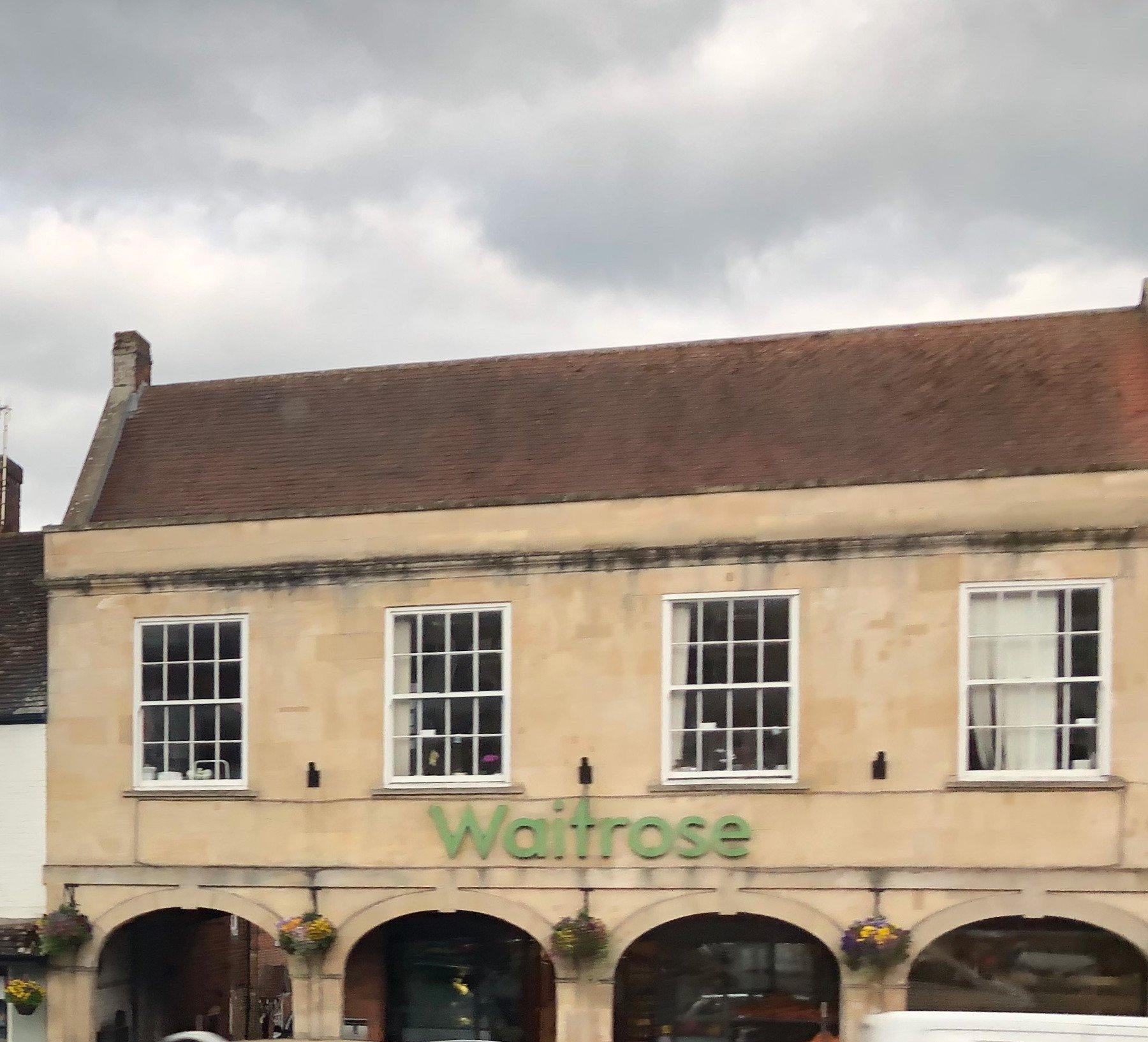 Photo by UOtterTravel