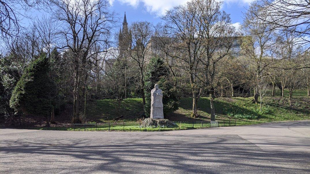 Thomas Carlyle Statue