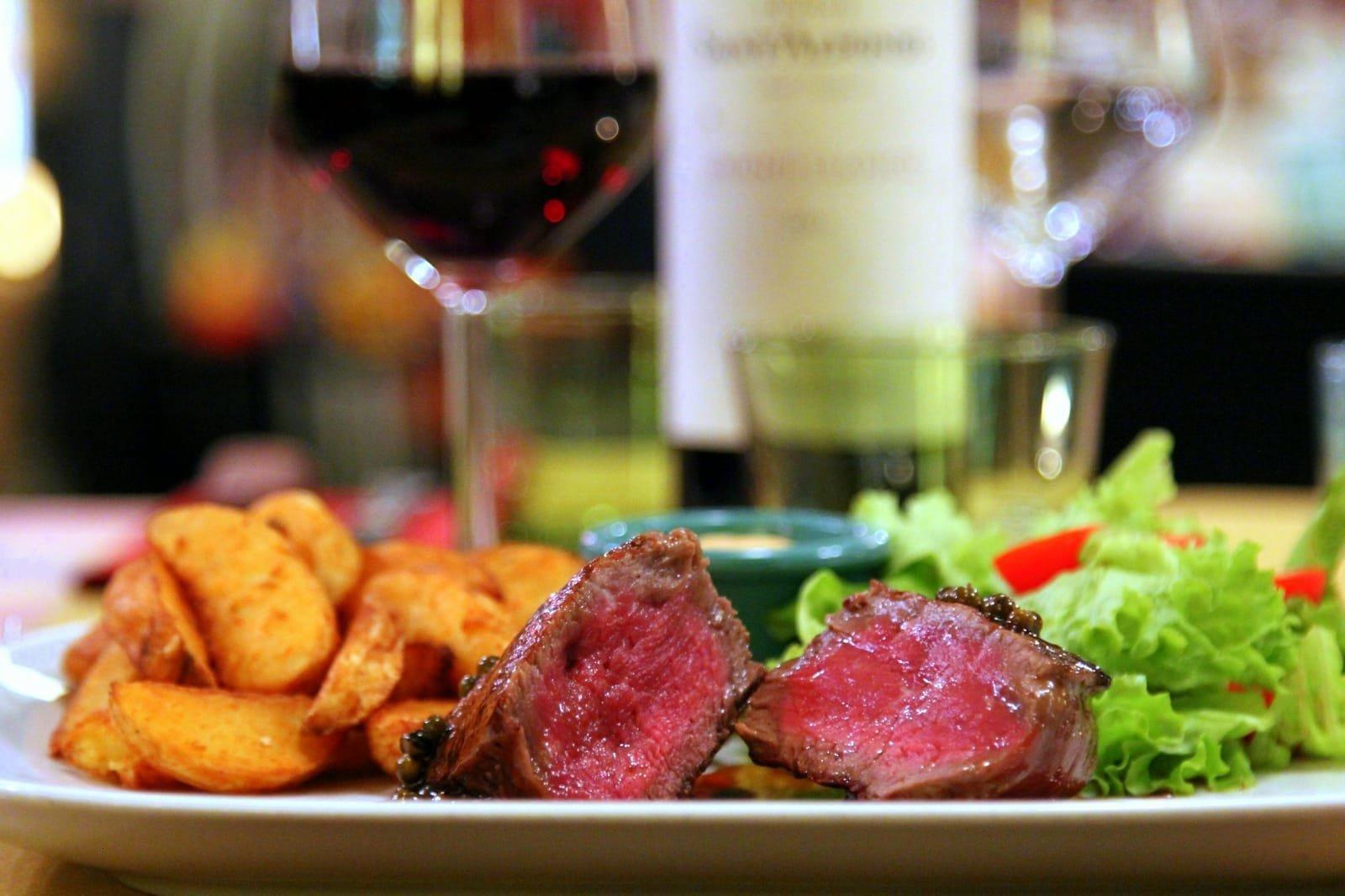 Skuisito Steak House & Wine Bar