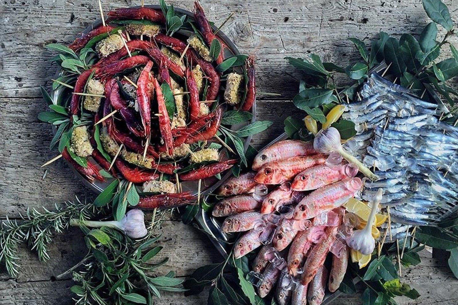 EXP exploring - expo - experience