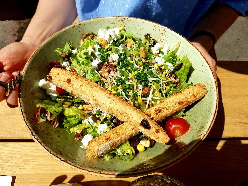 HANS IM GLUECK Burgergrill & Bar