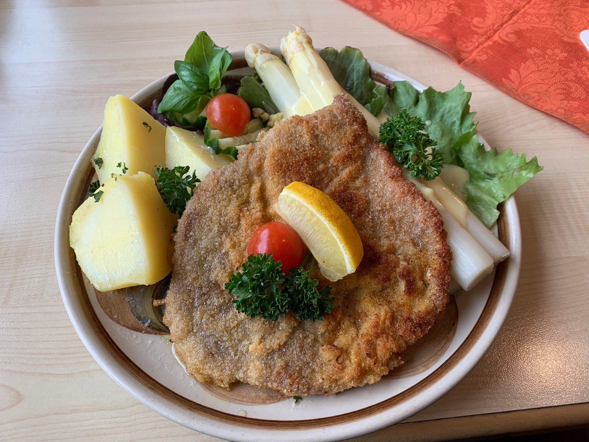 Cafe & Speiselokal Sonnenuhr