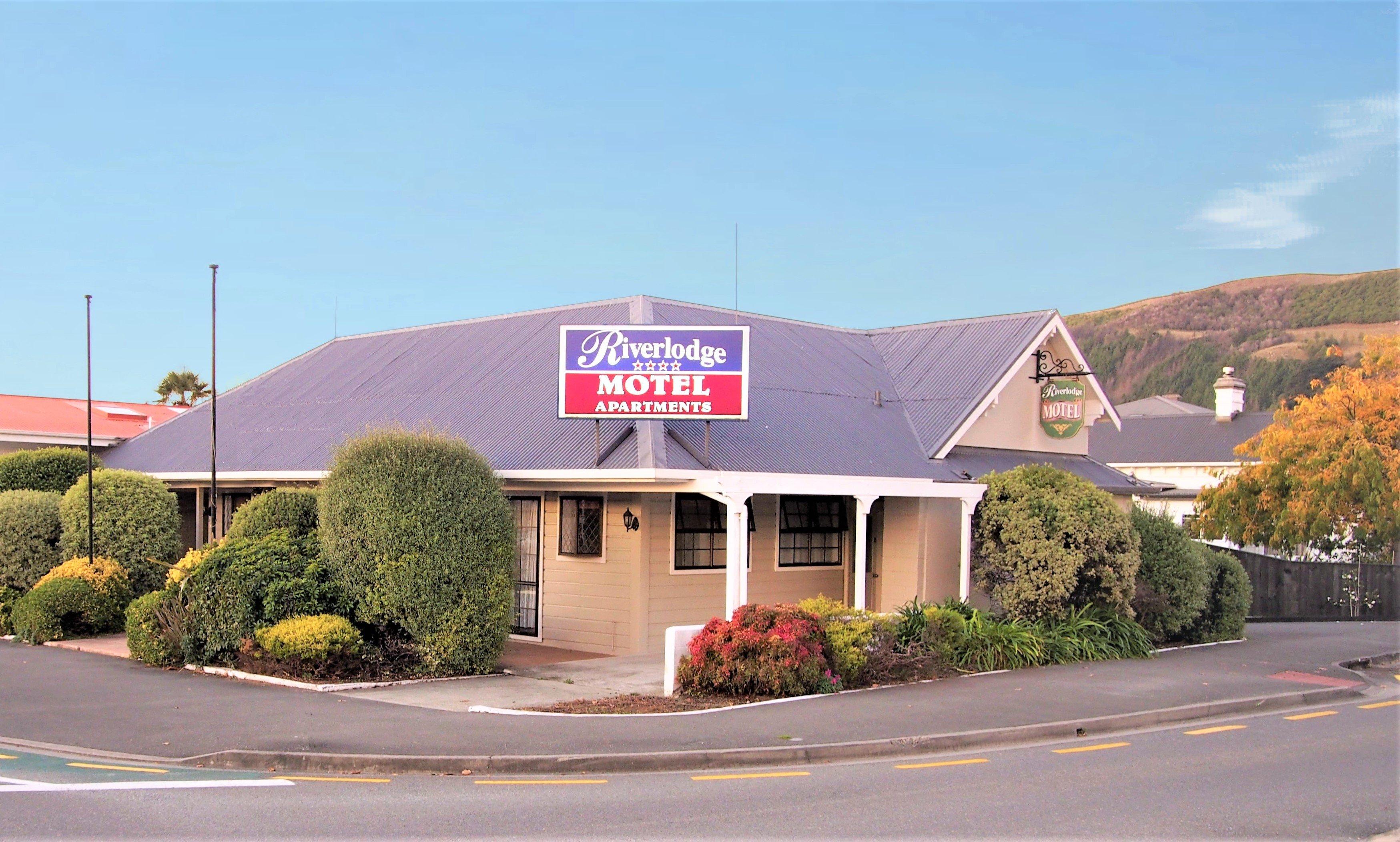 Riverlodge Motel