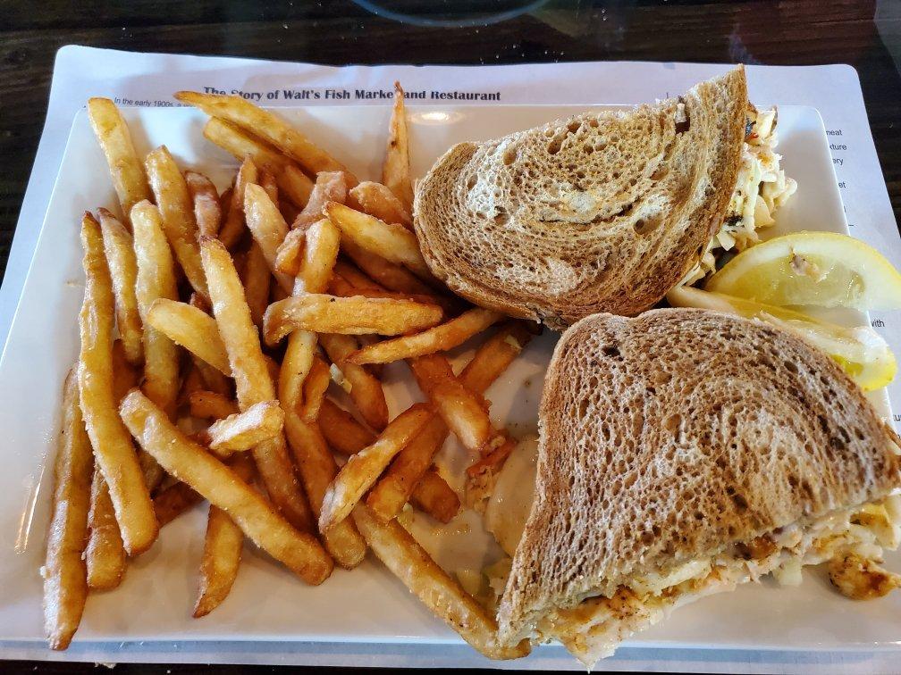 Walt's Fish Market & Restaurant South