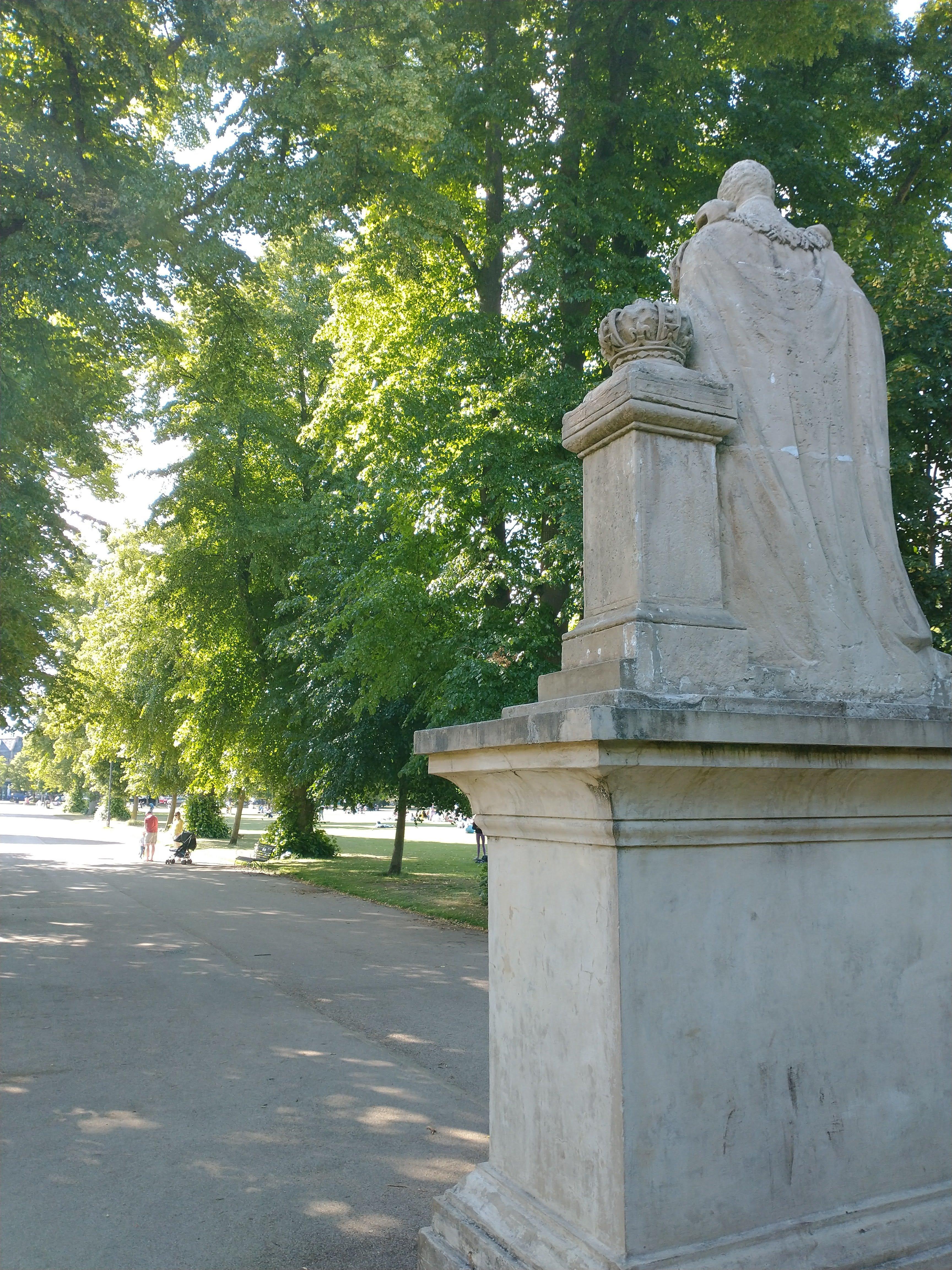 William IV Statue