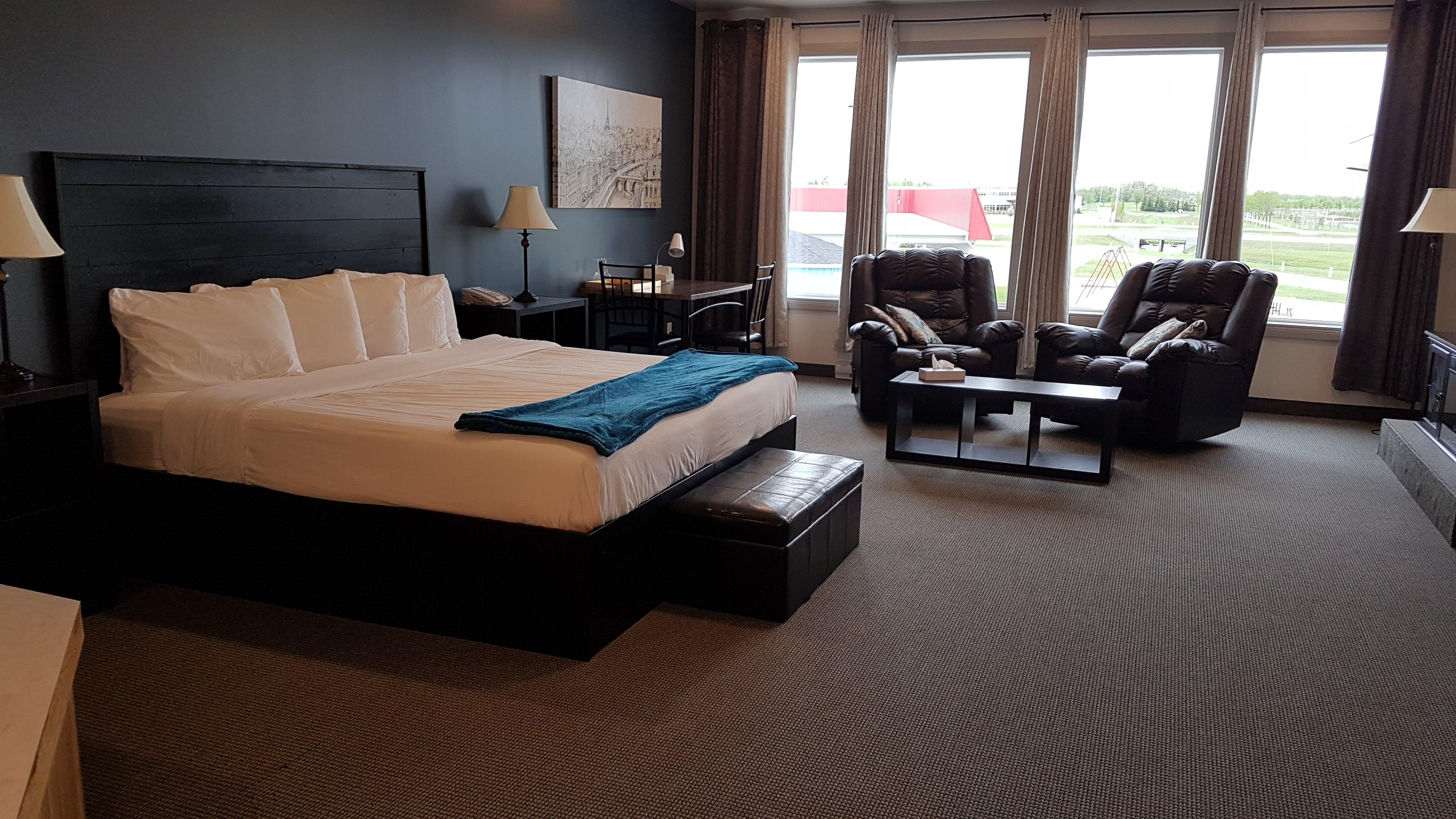 Roadhouse 52 Inn & Suites