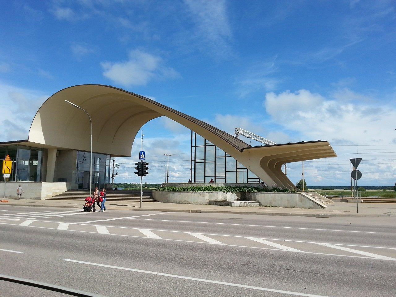 Makslas stacija Dubulti