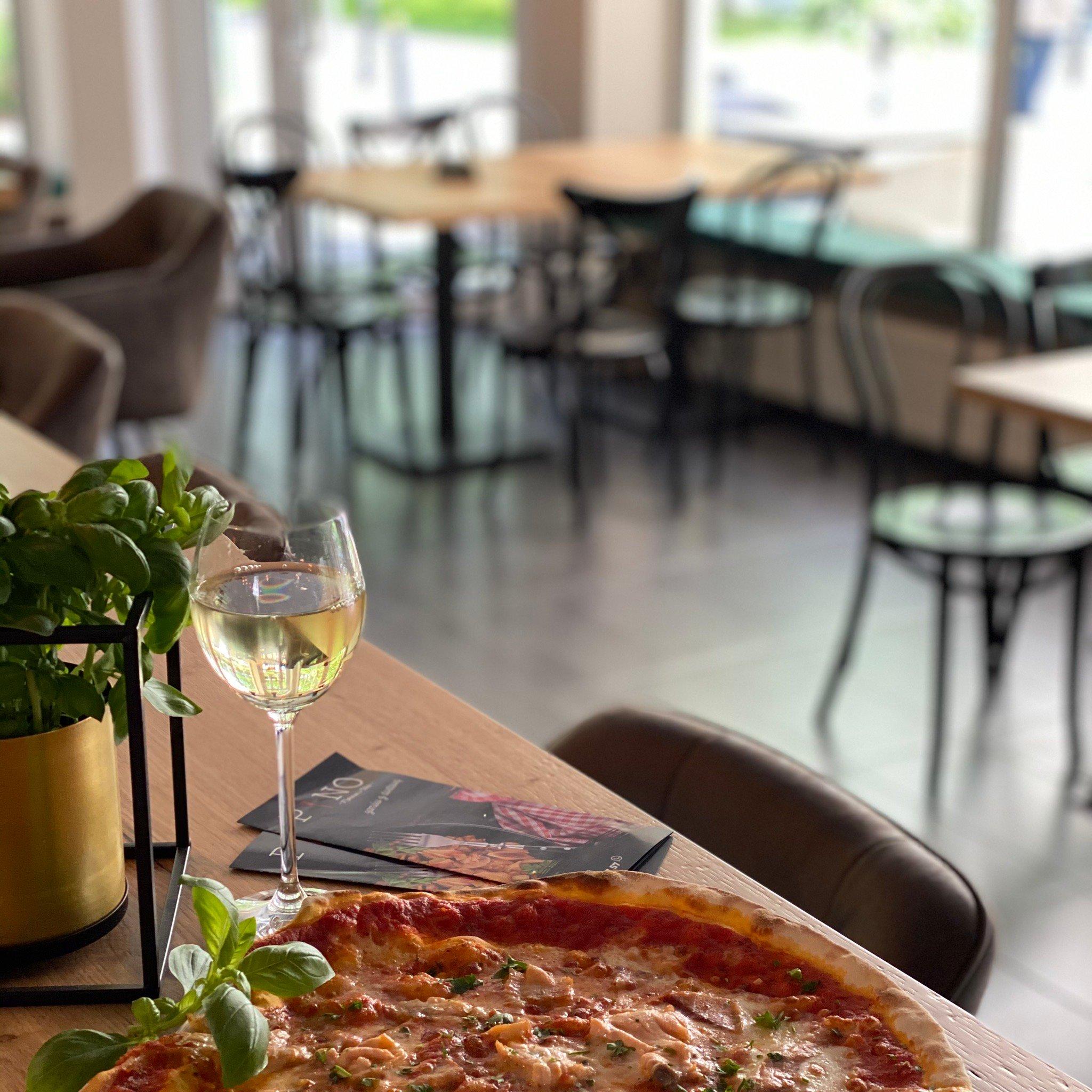 Pinos - Makaron I Wino