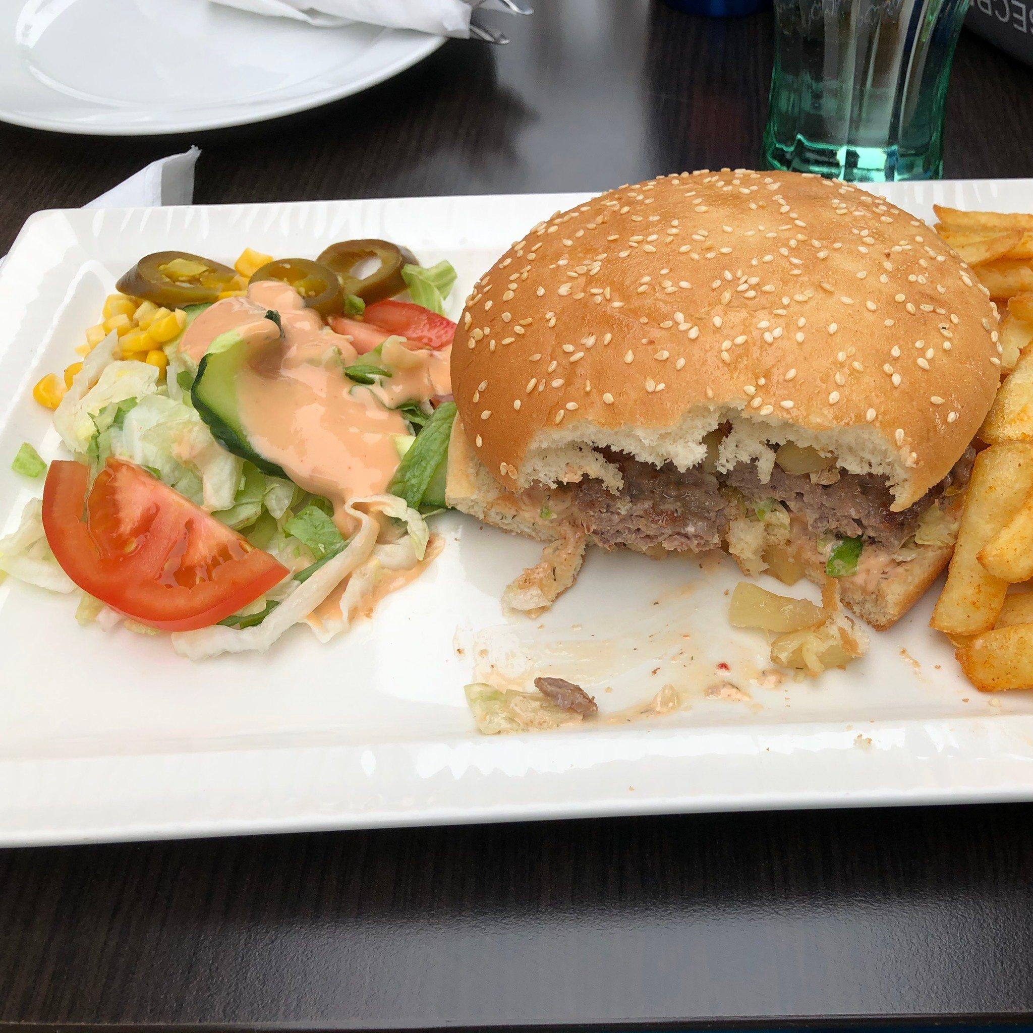 Trixie Restaurant & Bar