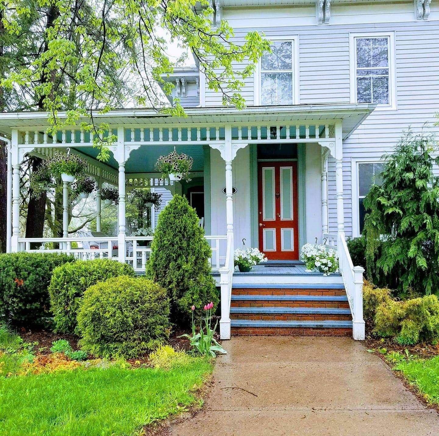 Goodhart's Inn on Central