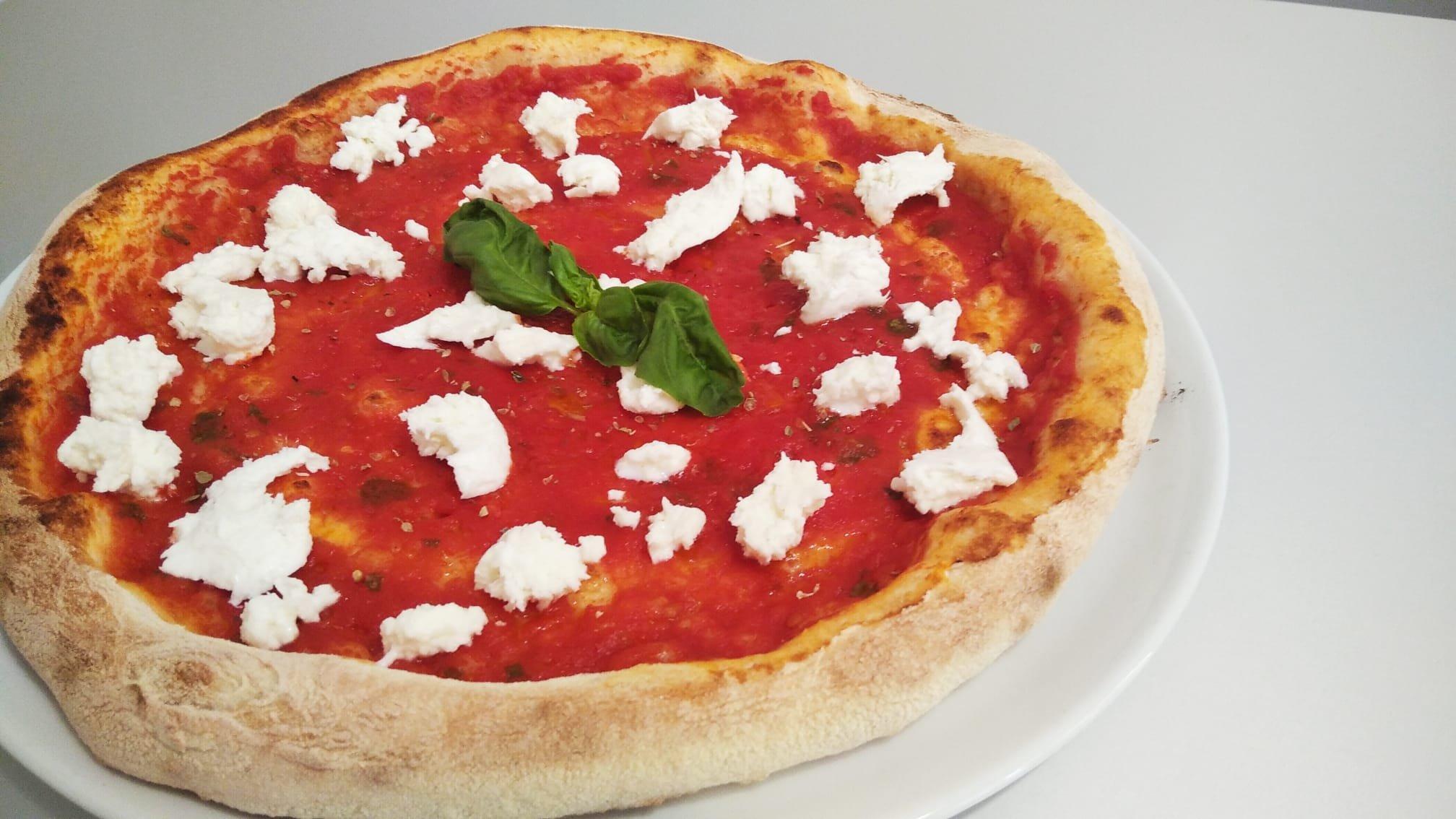 Delo's Pizza & Street Food