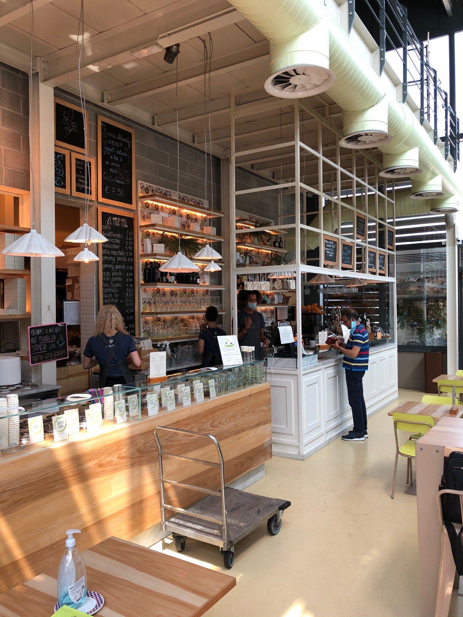 A Me Mi Caffe & Gelato