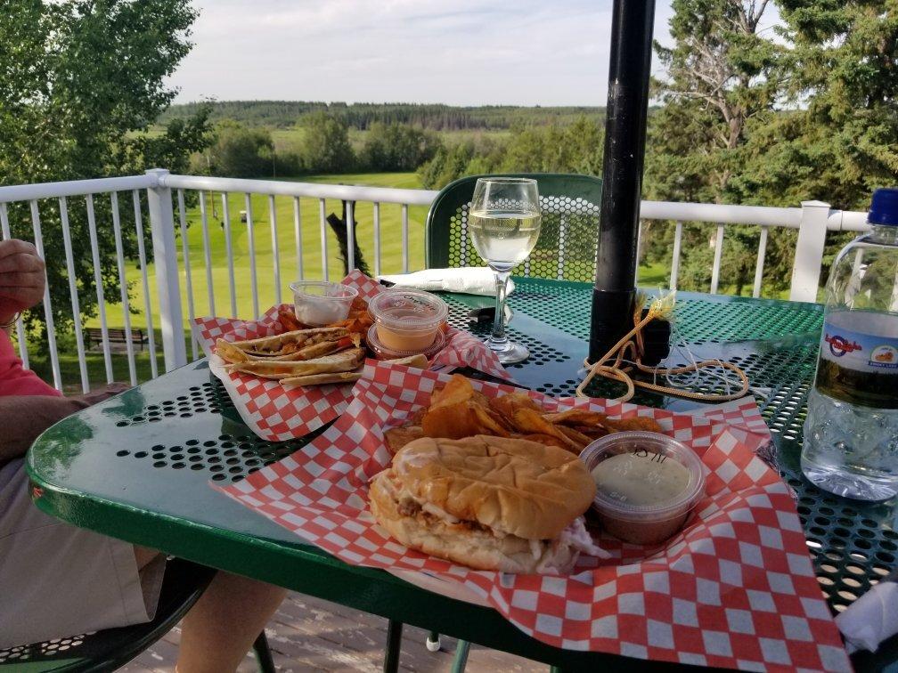 Smoky Lake Golf Club