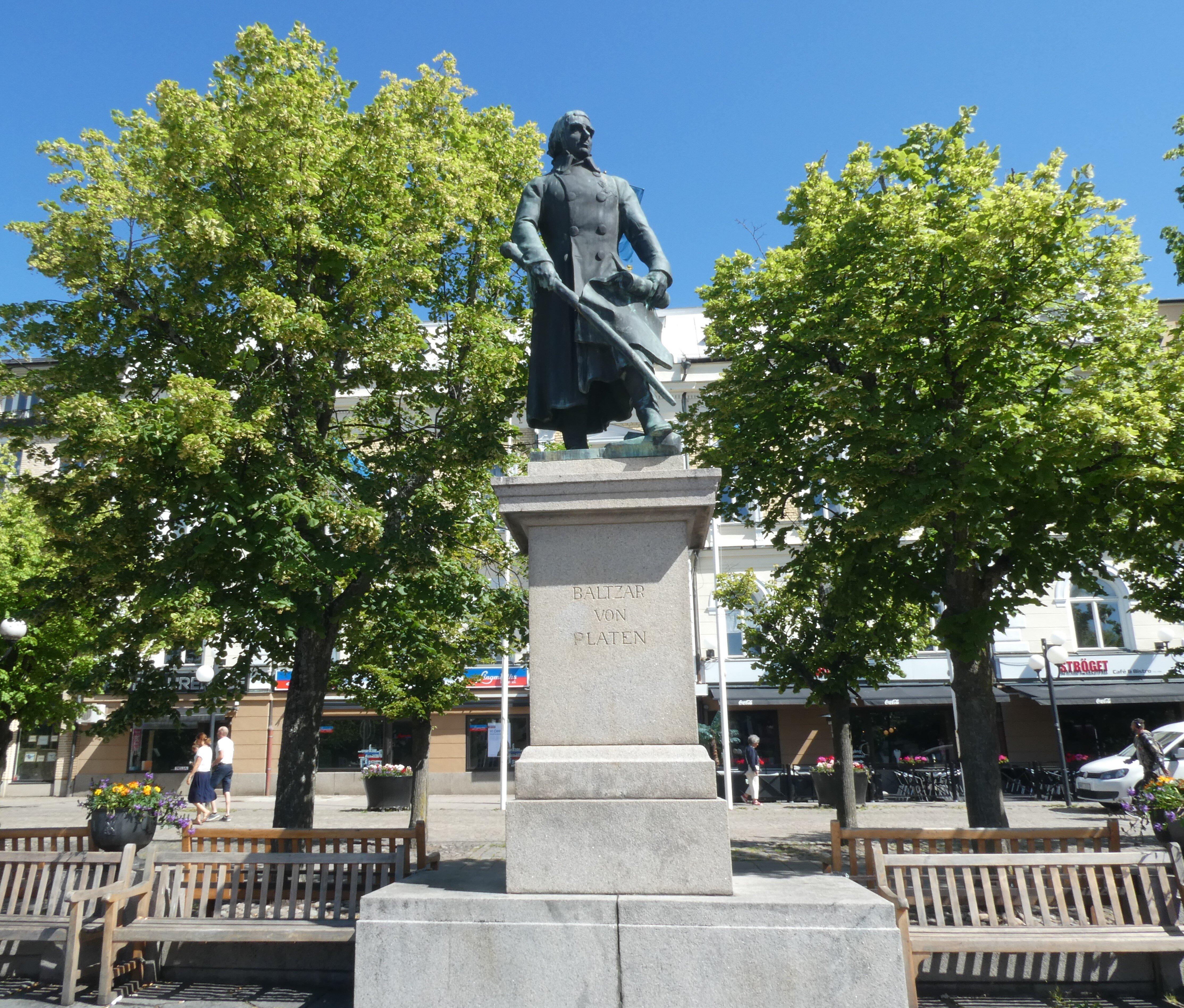 Statyn ''baltzar Von Platen''