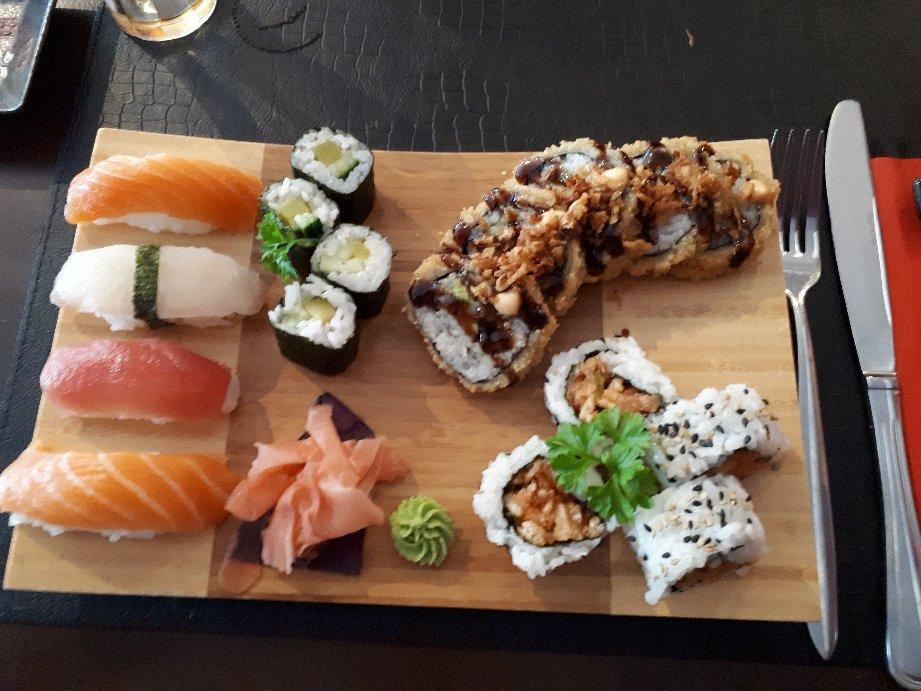 Hinata Sushi Bar