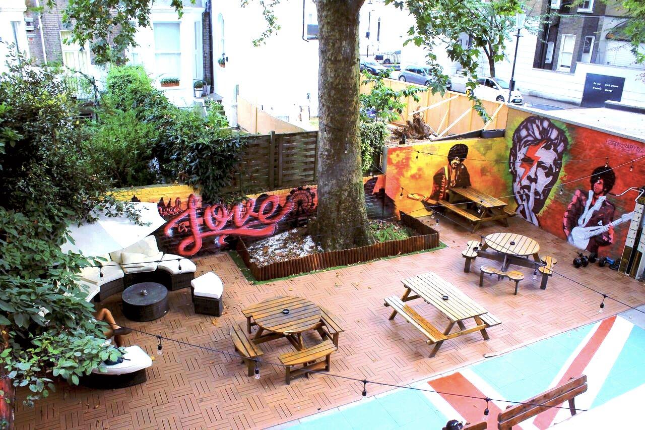 Saint James Backpackers