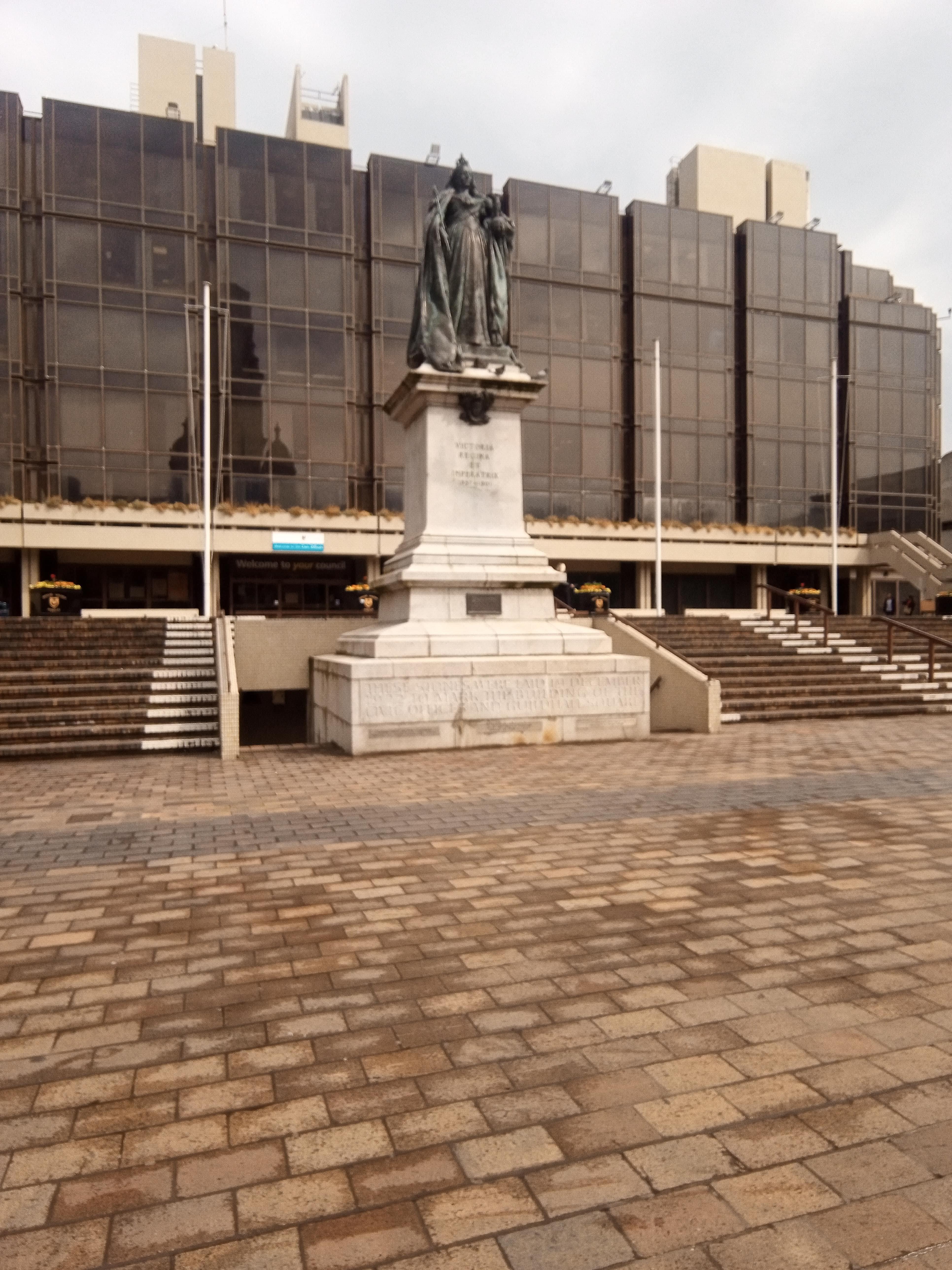 Charles Dickens Statue, Guildhall Square, Portsmouth, England PO1 2AD ...