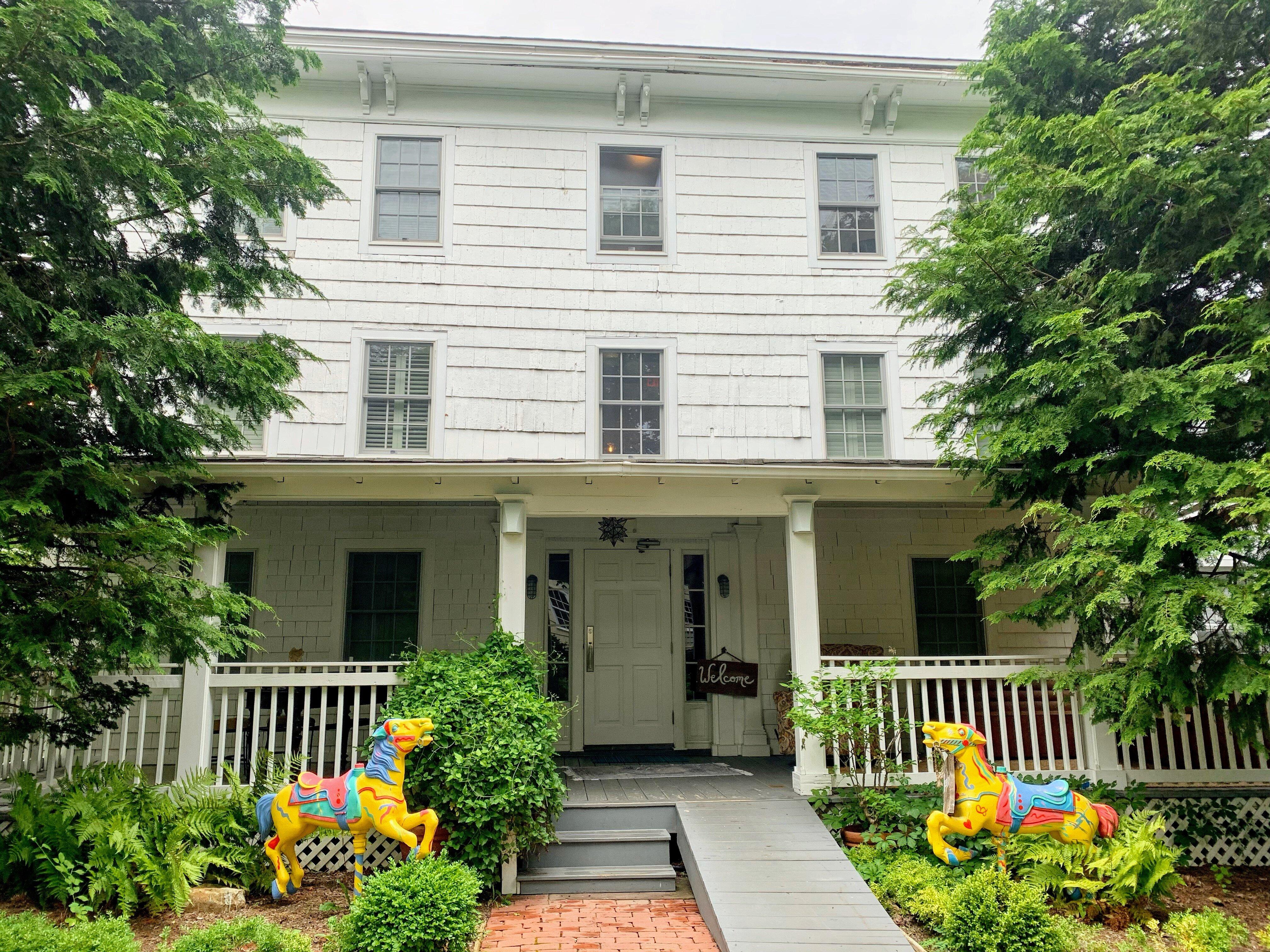 Harpoon House