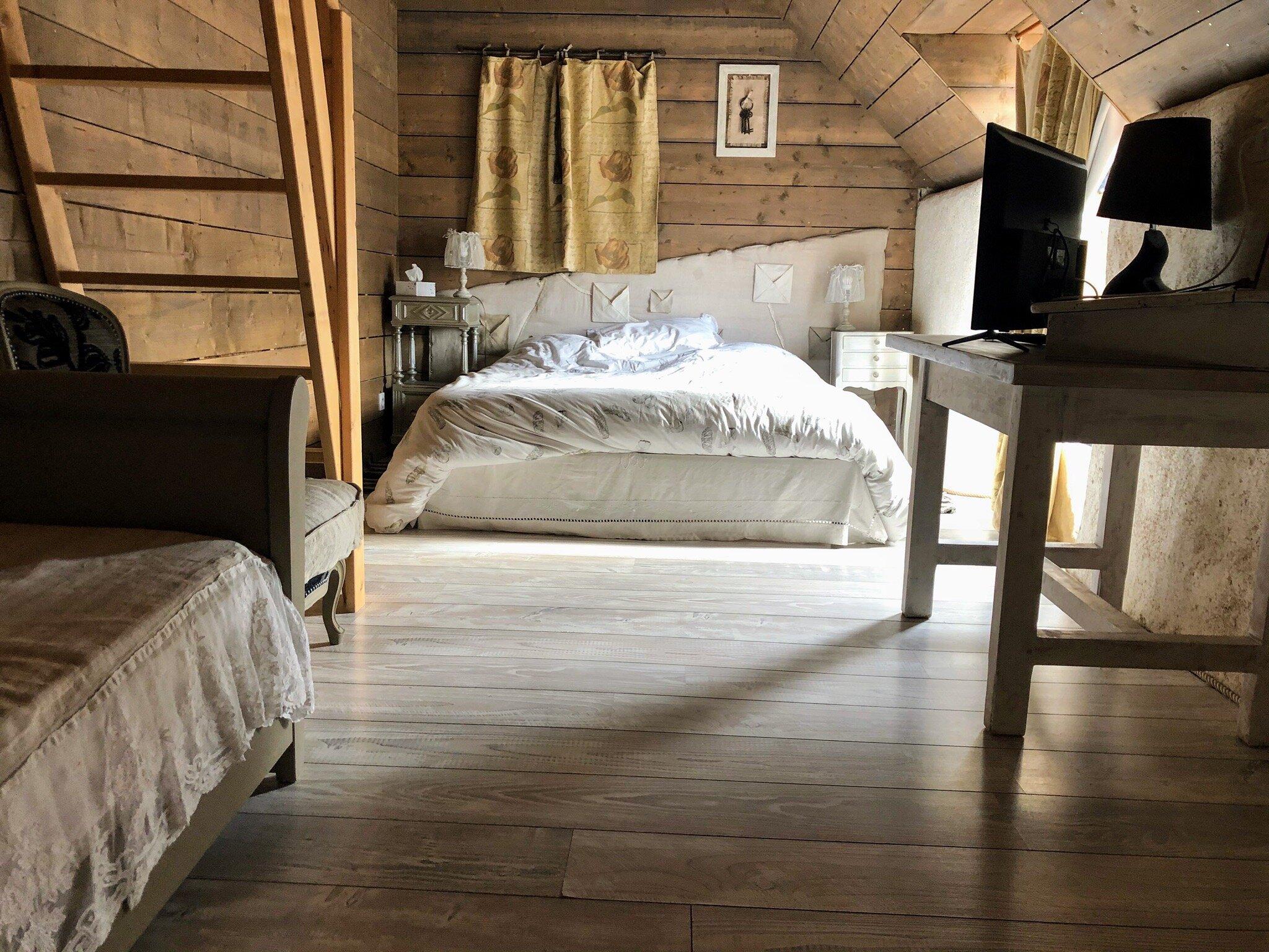 Aux Greniers A Reves