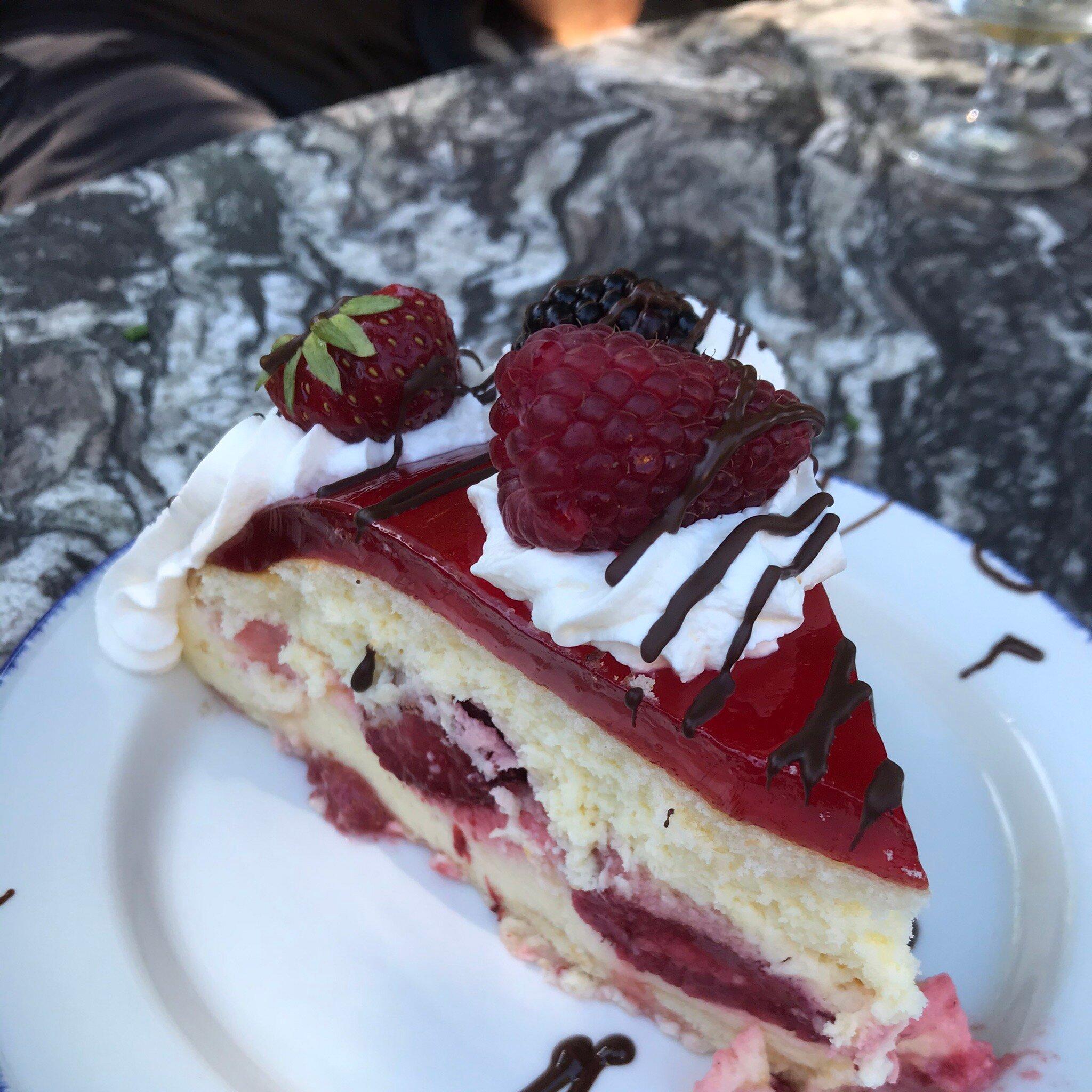 Ella’s Restaurant & Konditori