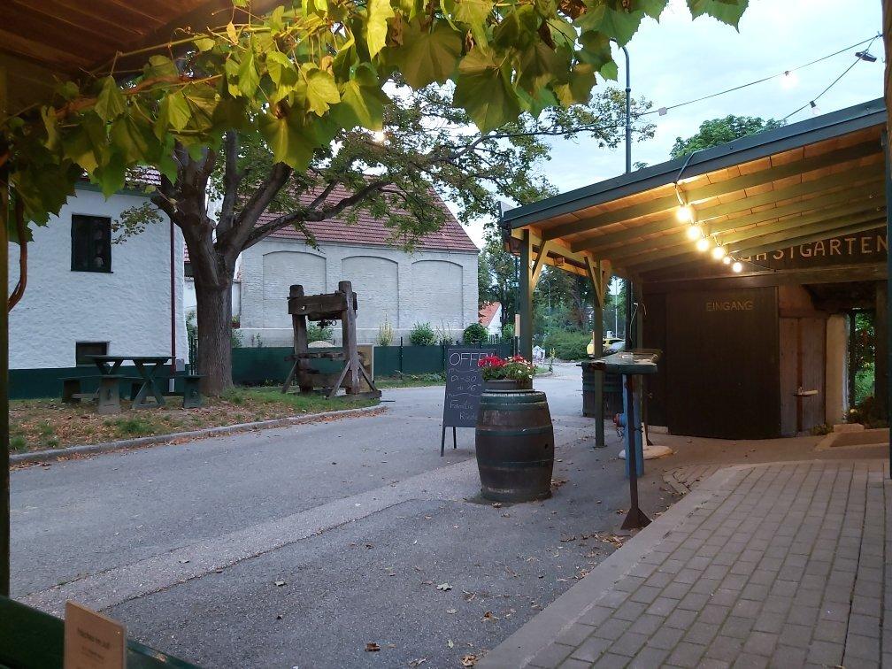 Heuriger Zum Poysdorfer