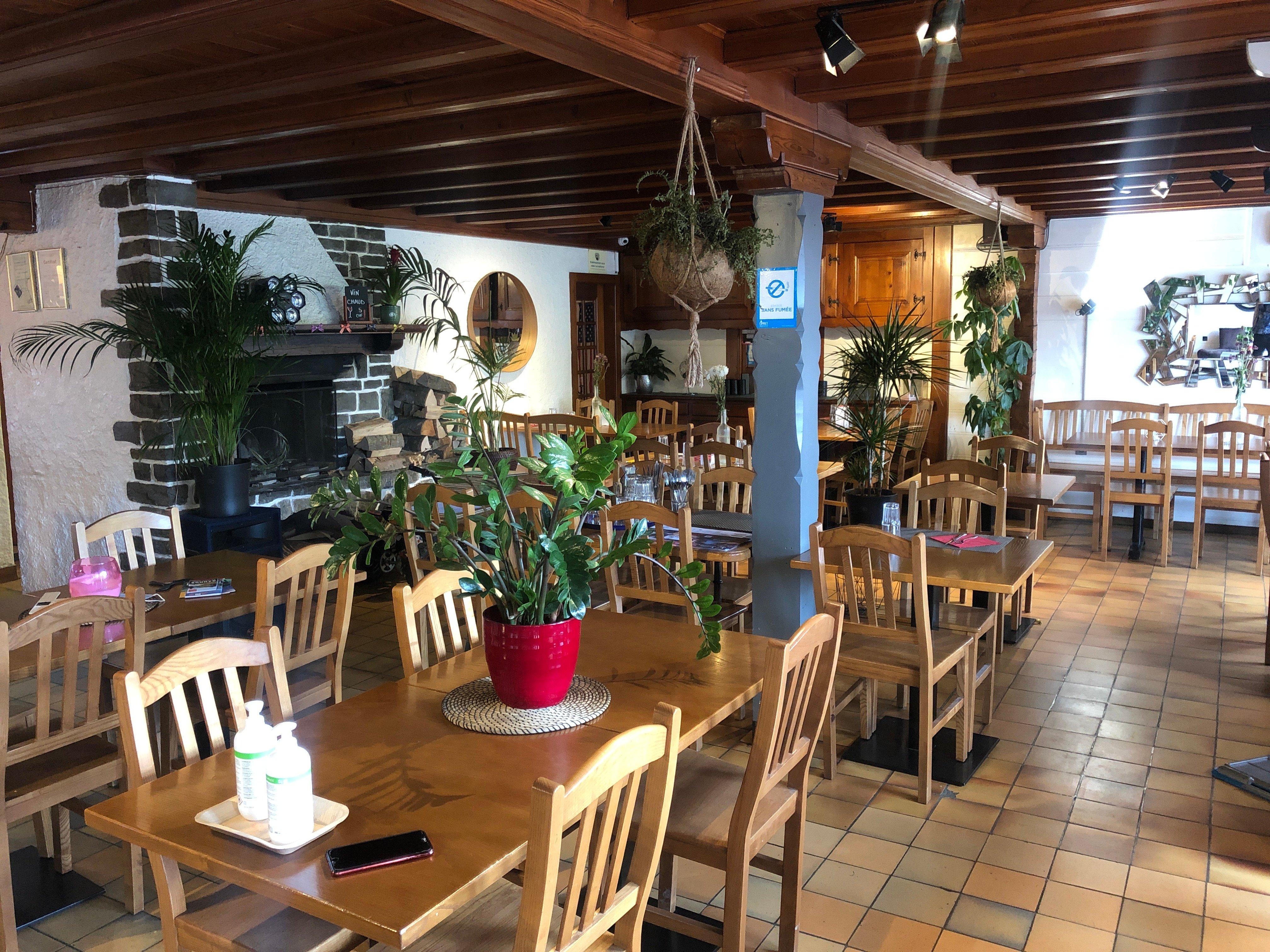 Le QG Bar Restaurant