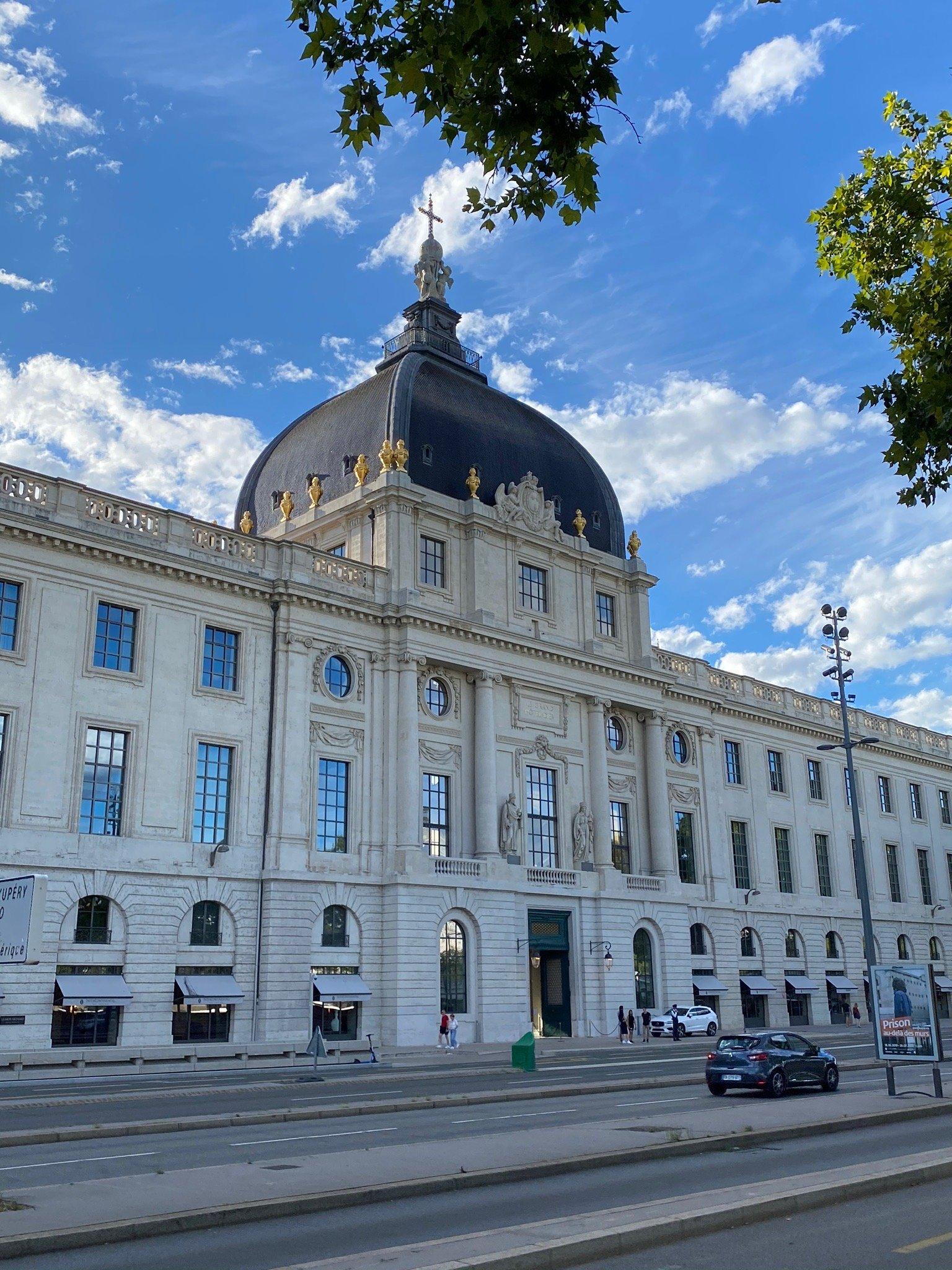 Childebert Ier et Ultrogothe Statue