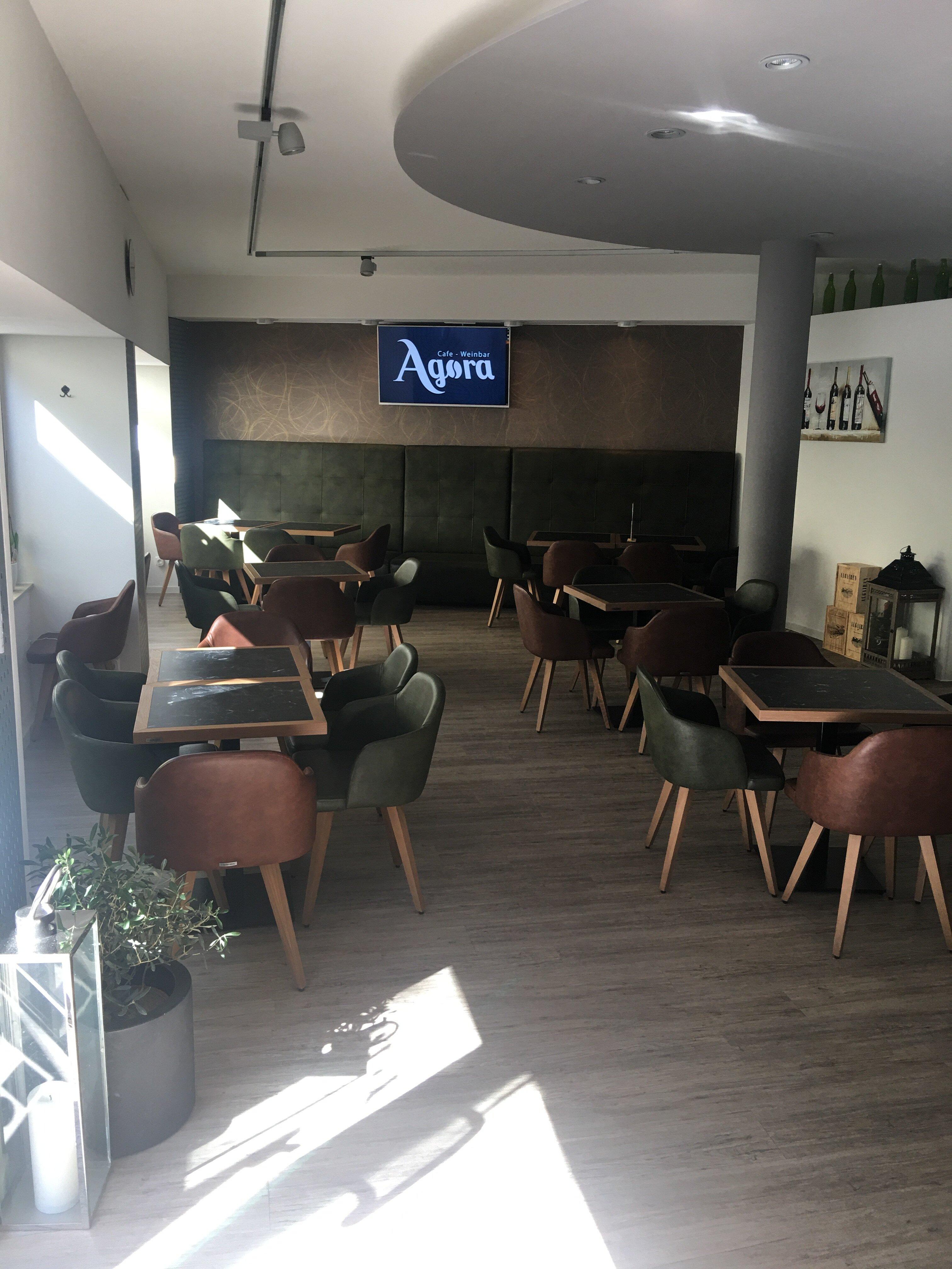 Agora Cafe - Weinbar