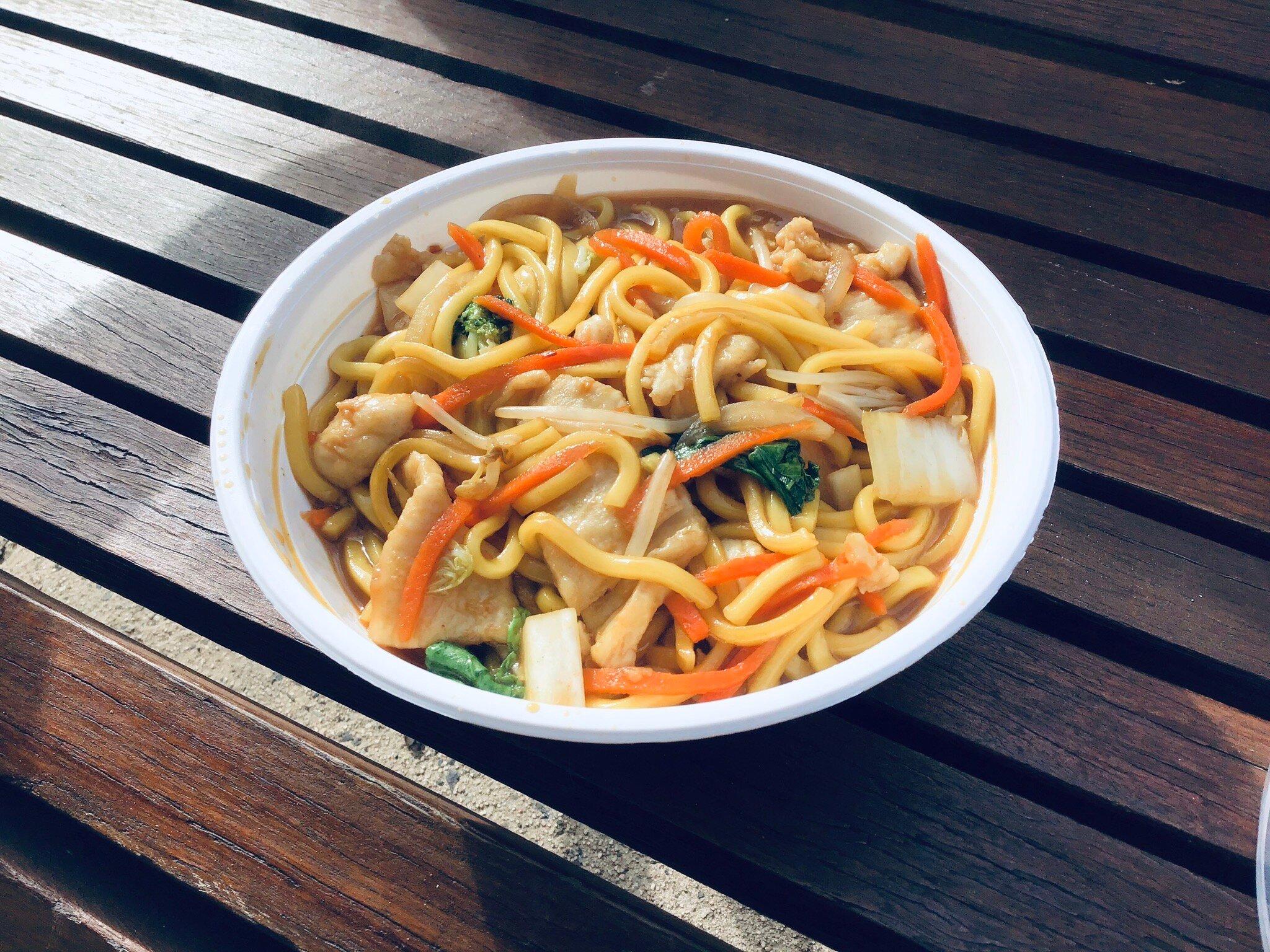 Lara Sushi & Noodles