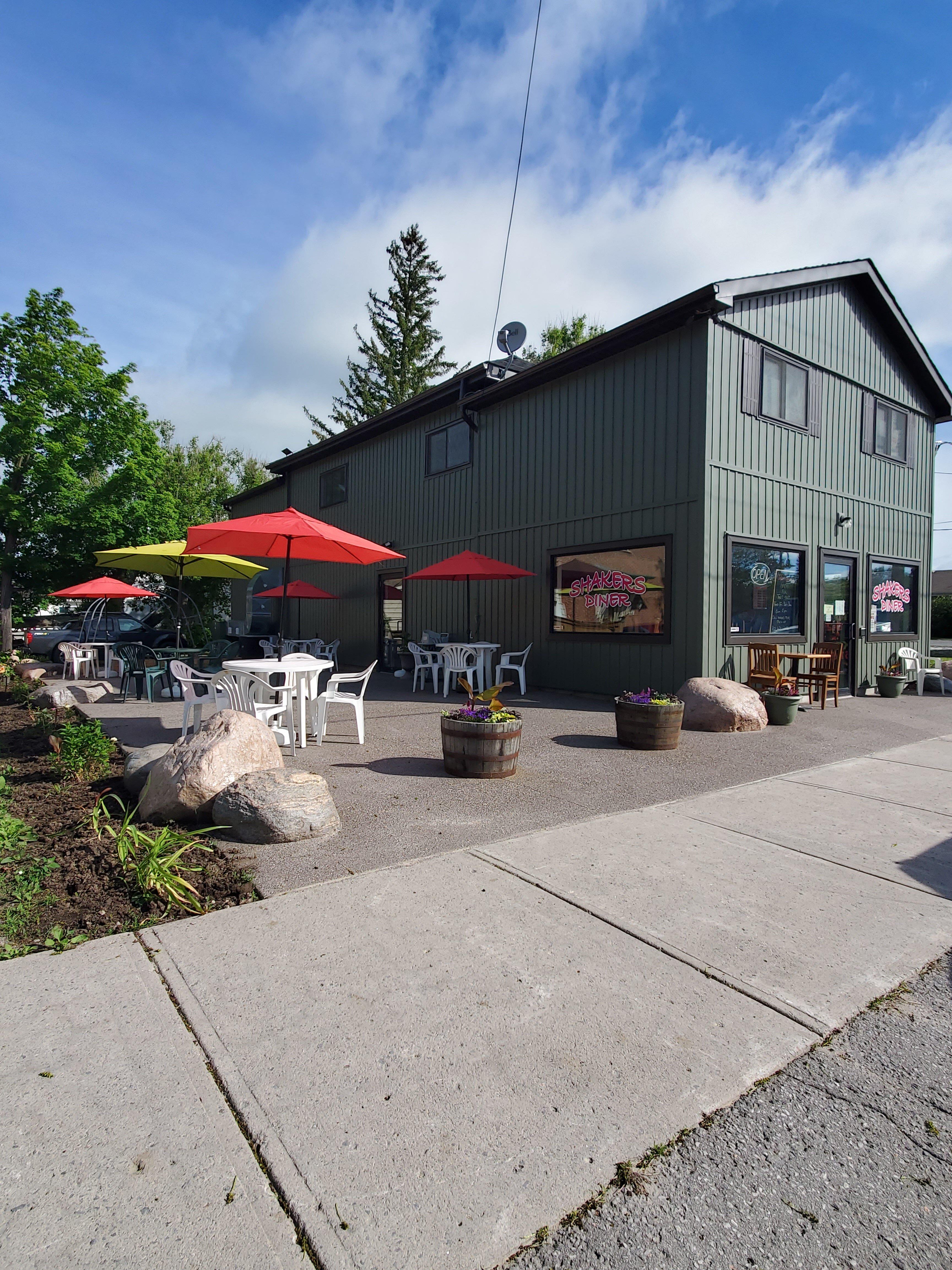 Shakers Diner
