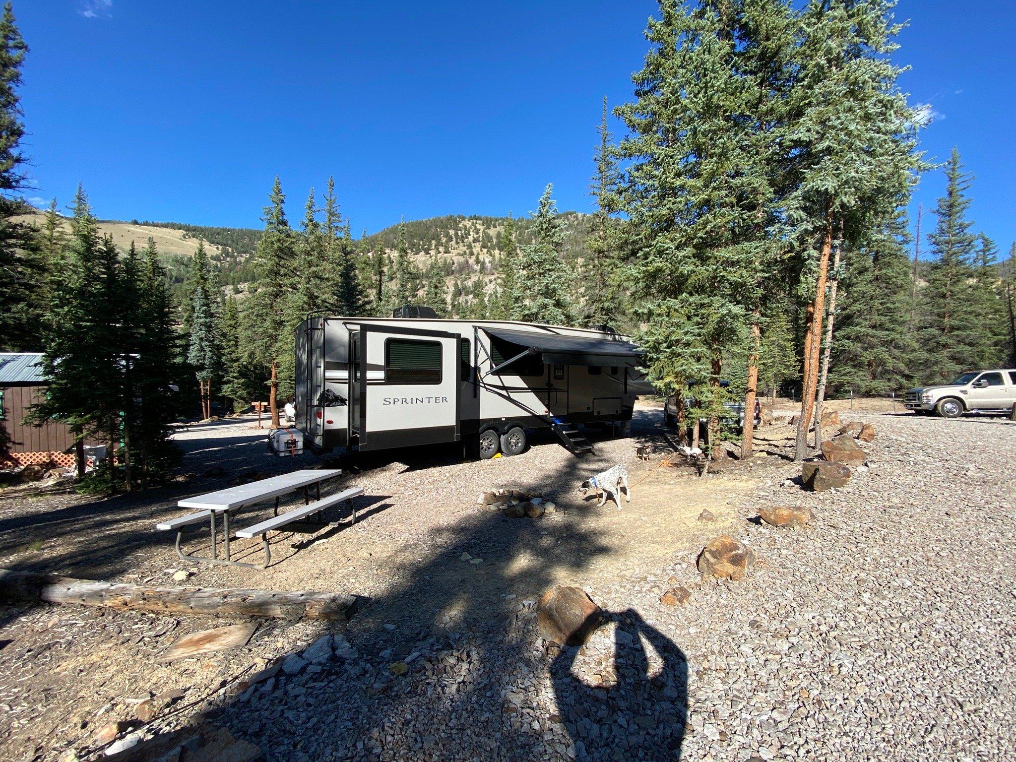 Woodlake Park Campground & Cabins