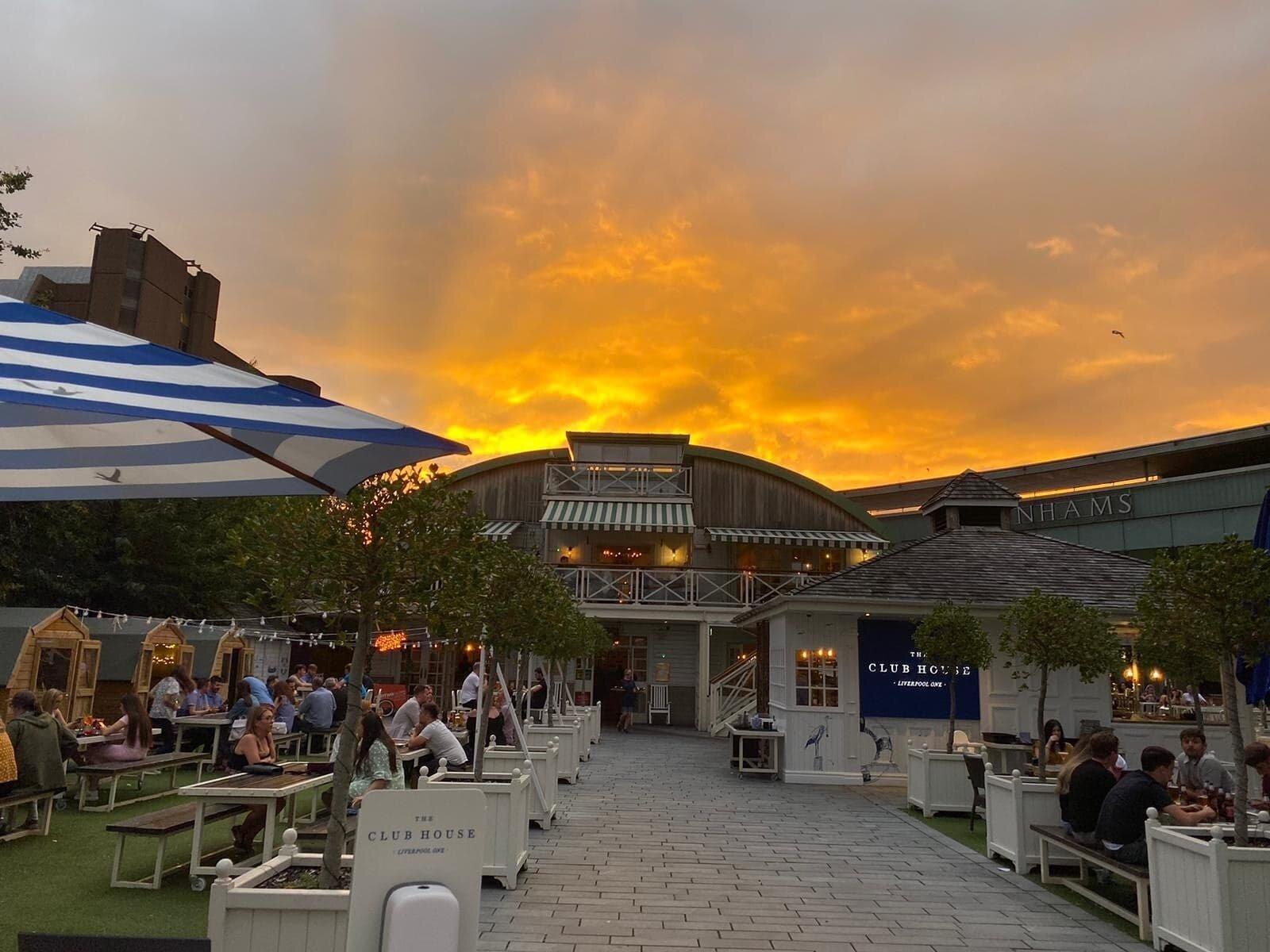 The Club House L1 Bar & Restaurant