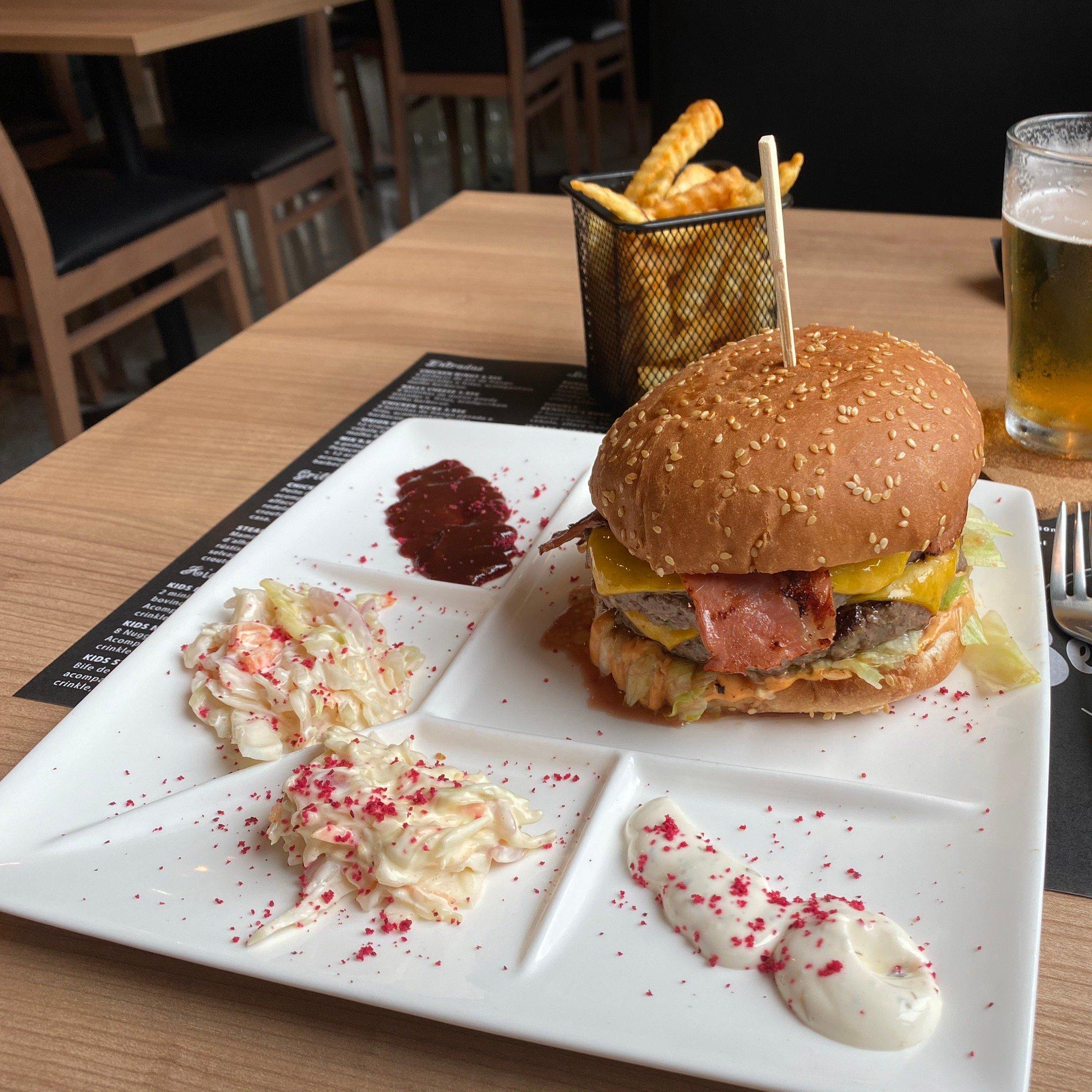 Bendito’s Burger and Beer