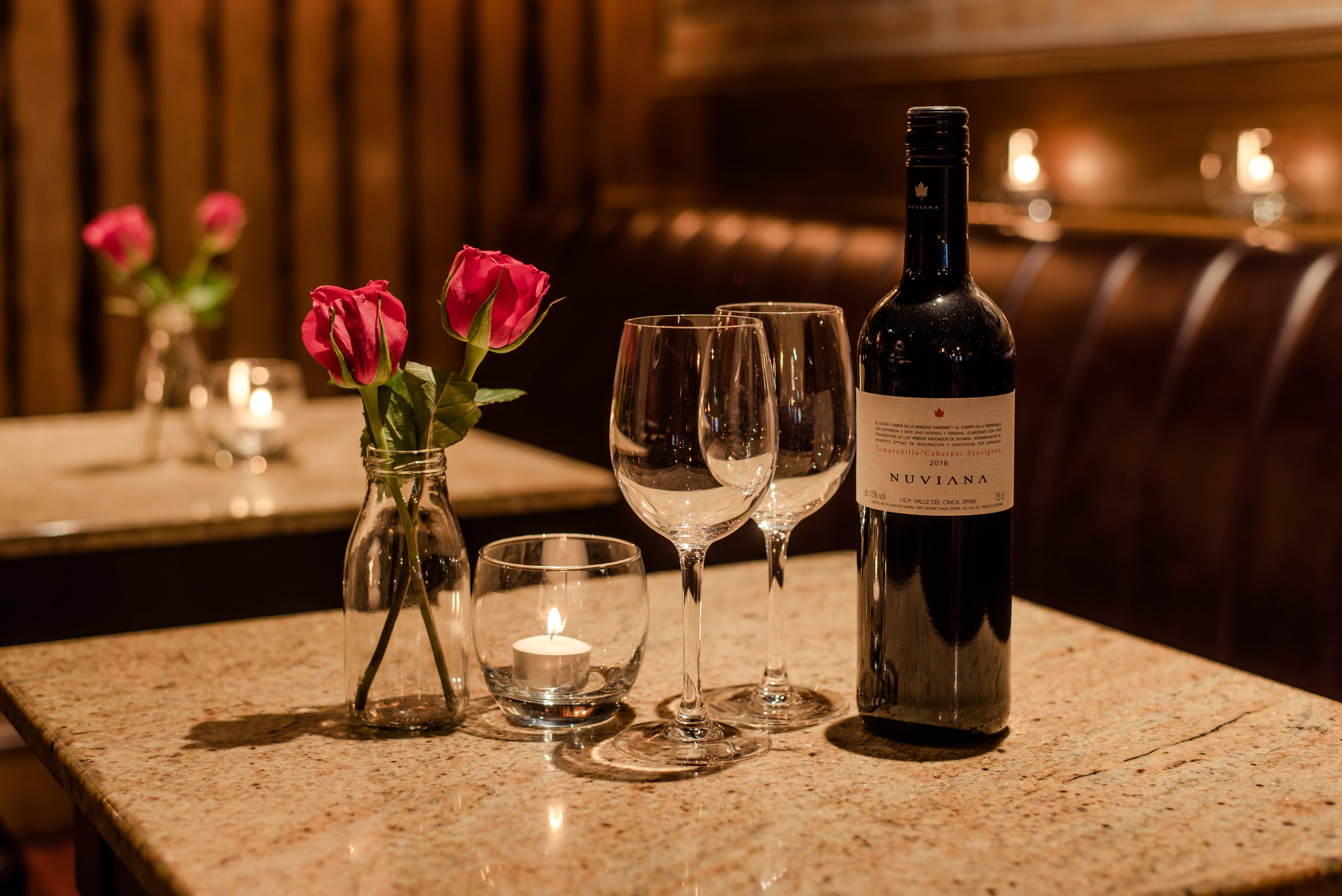 Scotts Bar & Courtyard