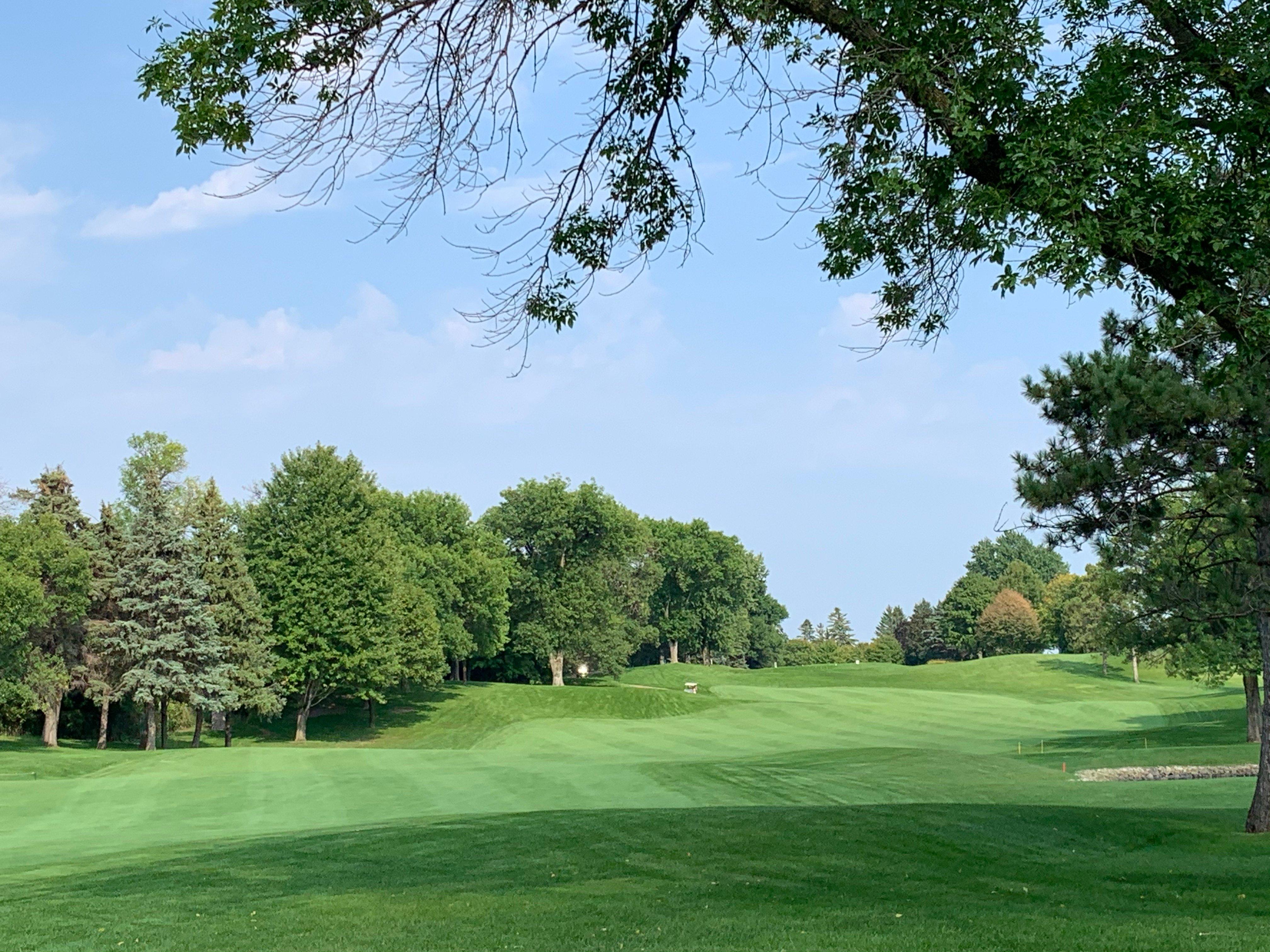 Mendakota Country Club