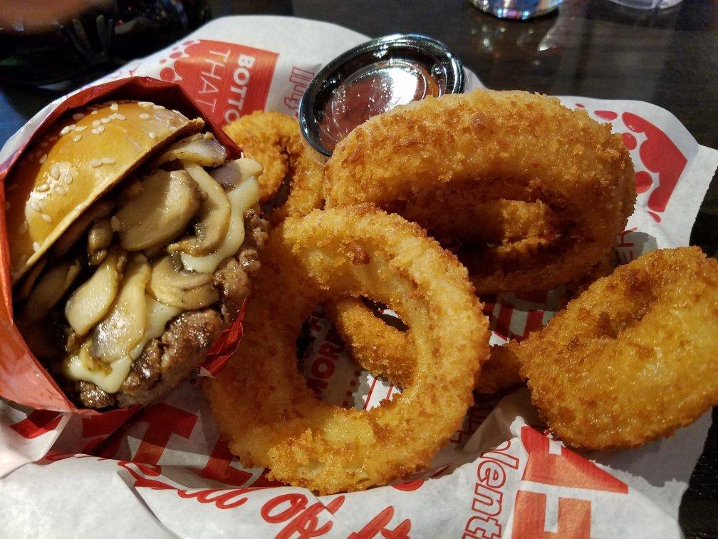 Red Robin Gourmet Burgers