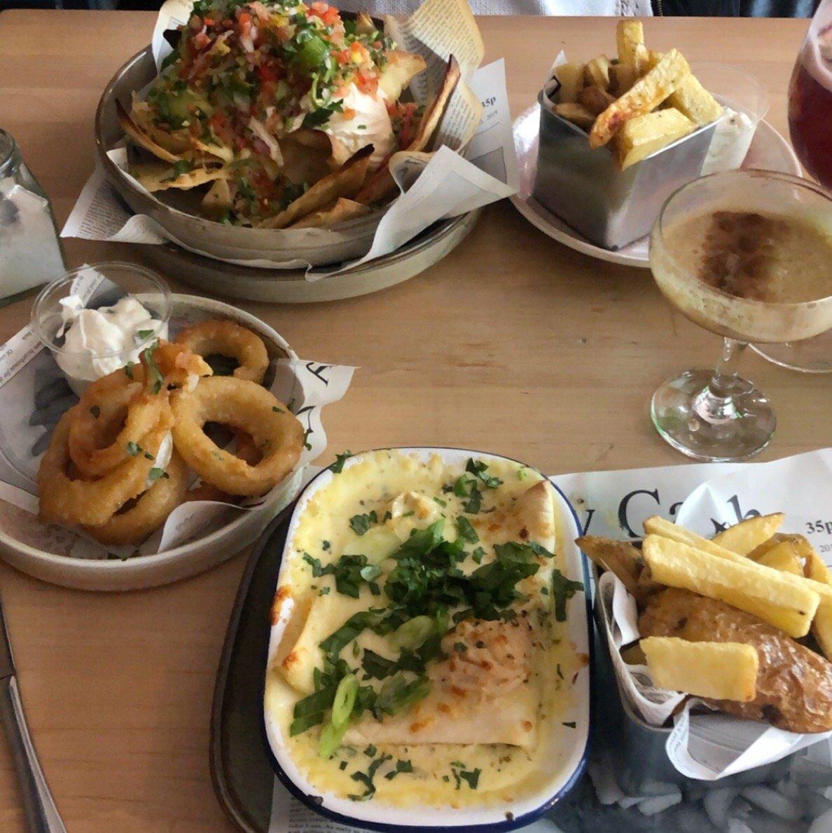 Maggie Elliott And The Three Pillars