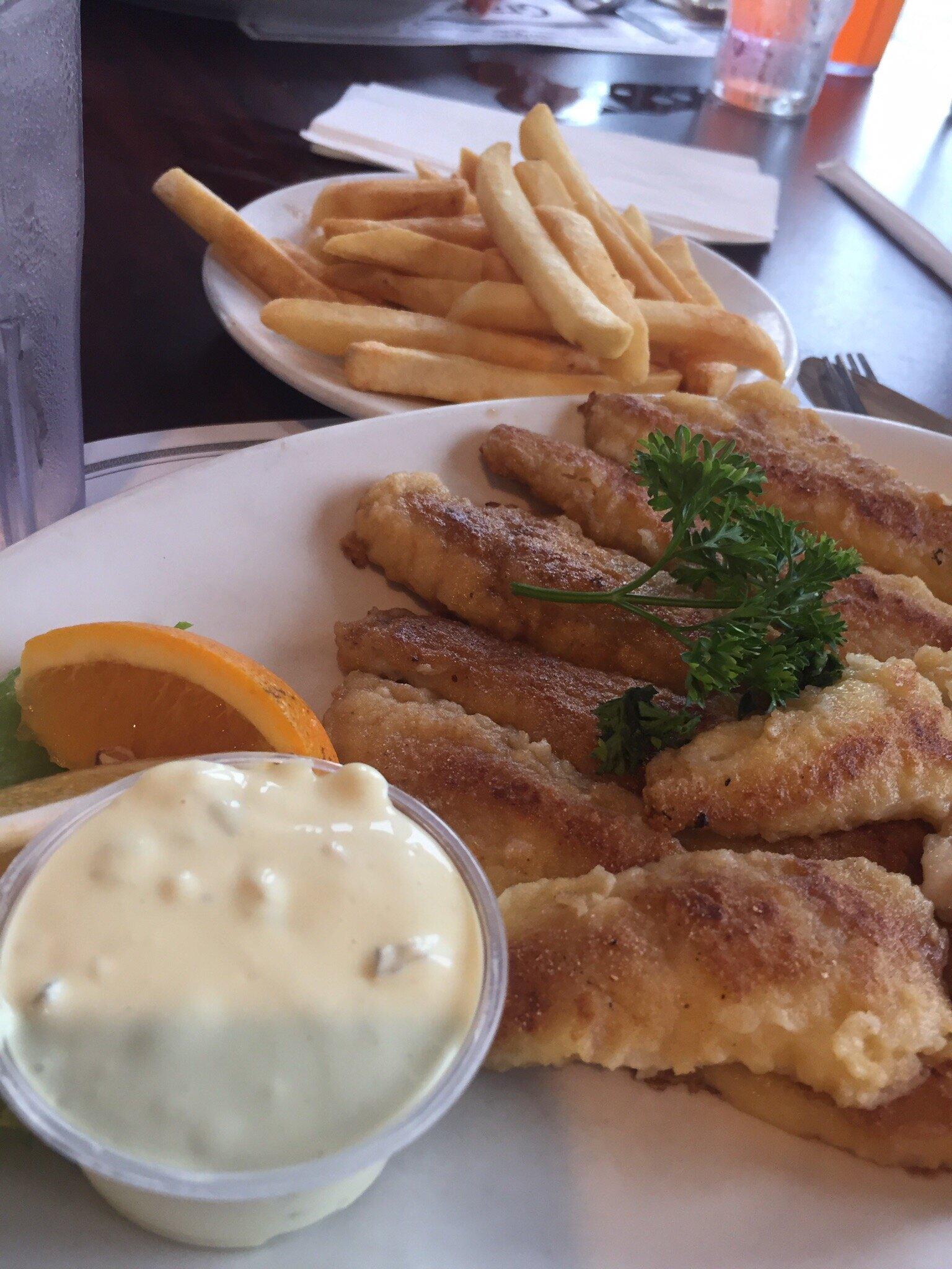 Grand Park Cafe & Pizza