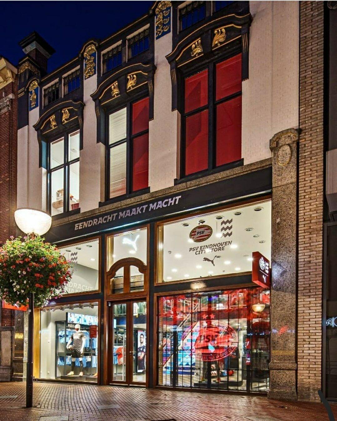 PSV Eindhoven City Store