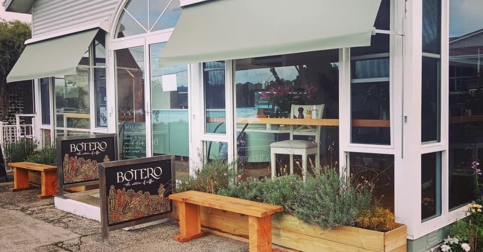 Rivergrass Cafe Gravelly Beach