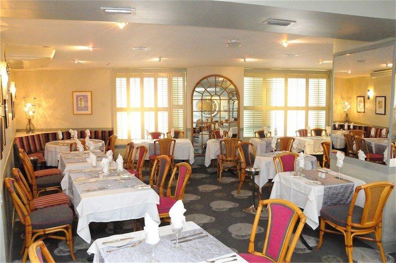 Dolphin Hotel And Restaurant Jersey