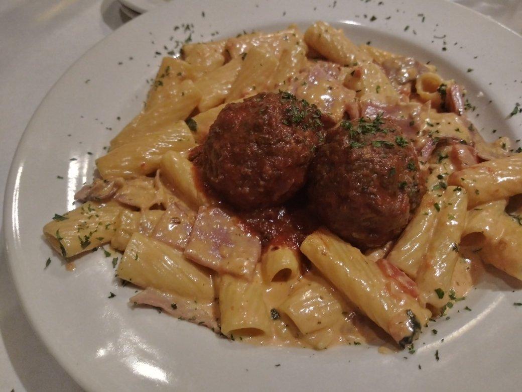 Santinos Steak & Pasta