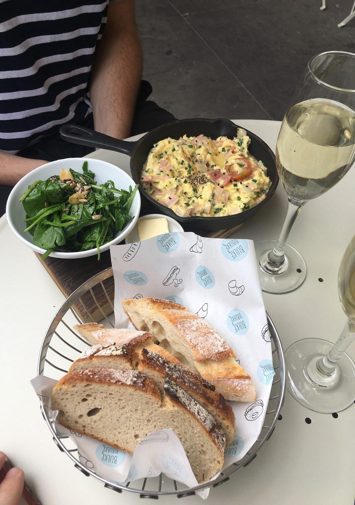 Bułkę przez Bibułkę